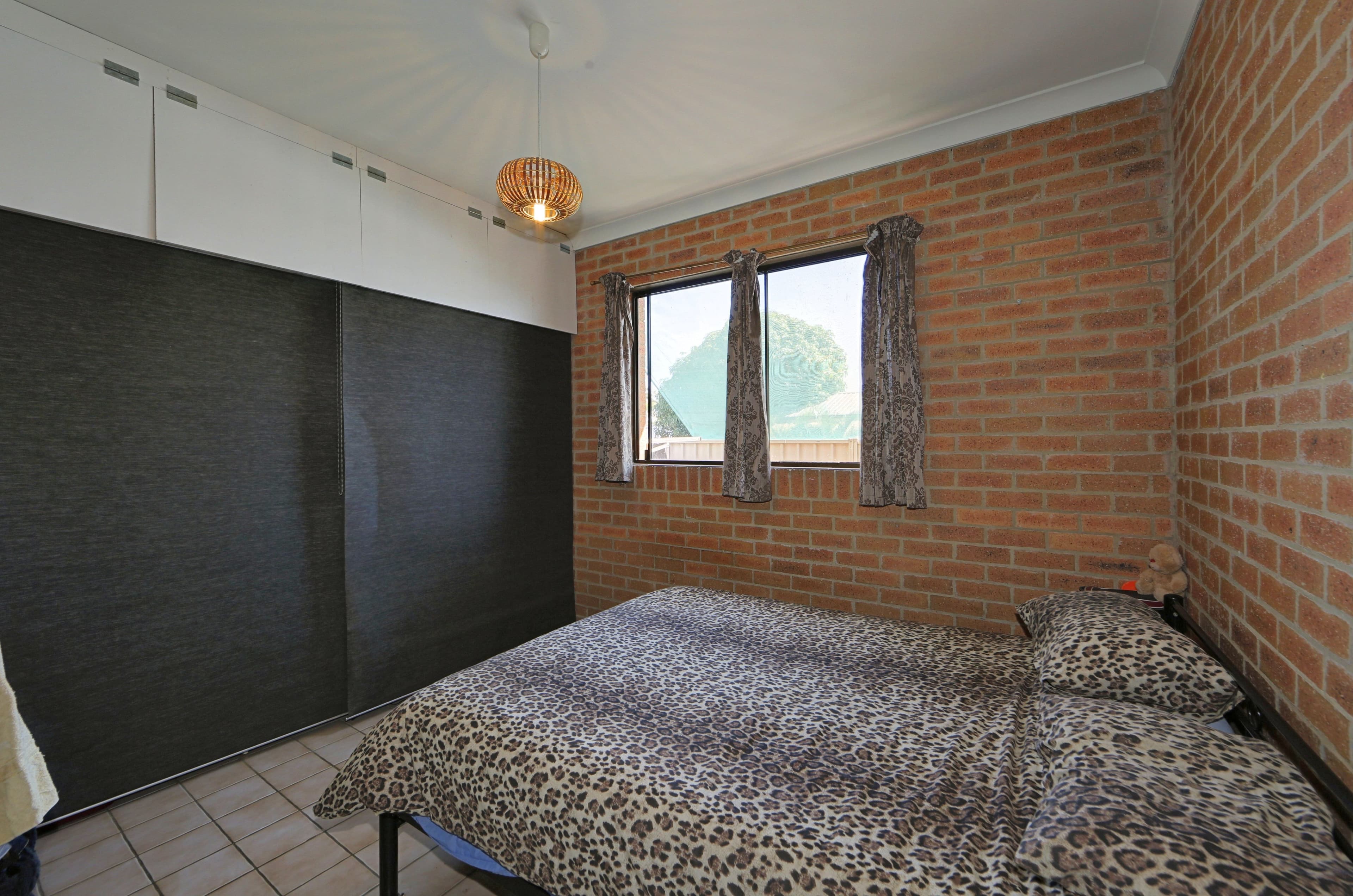 52 Anderson Street, Avenell Heights QLD 4670, Avenell Heights - Thumbnail 5