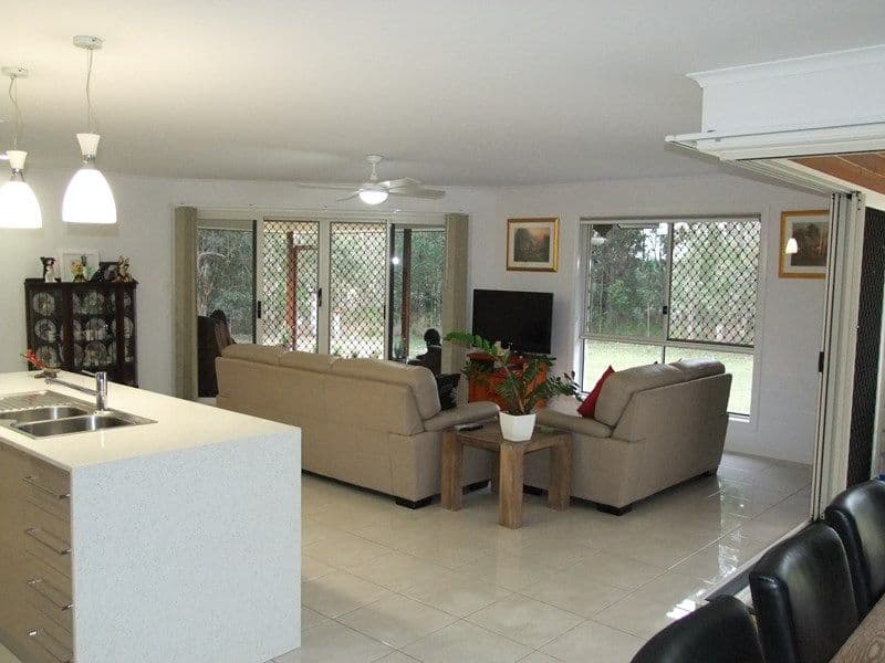 136 Charles Bruce Drive, Oakhurst QLD 4650, Oakhurst - Thumbnail 7