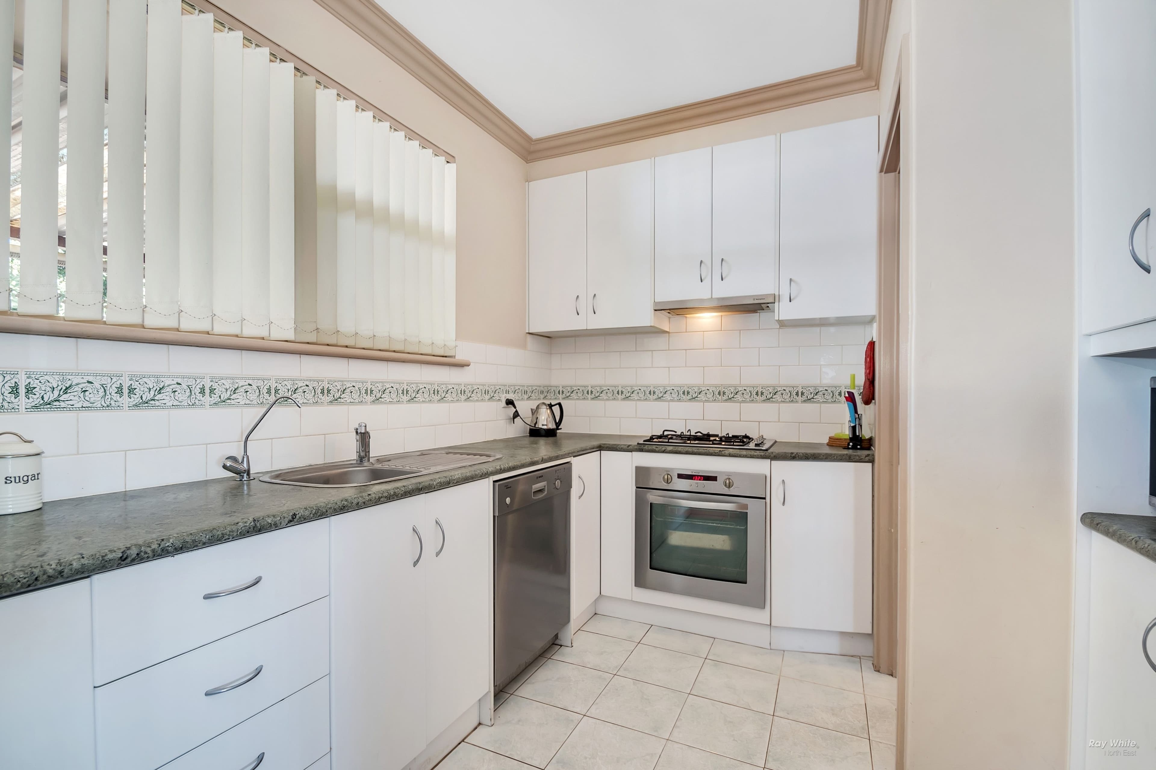 13 Carolan Crescent, Valley View SA 5093, Valley View - Thumbnail 6
