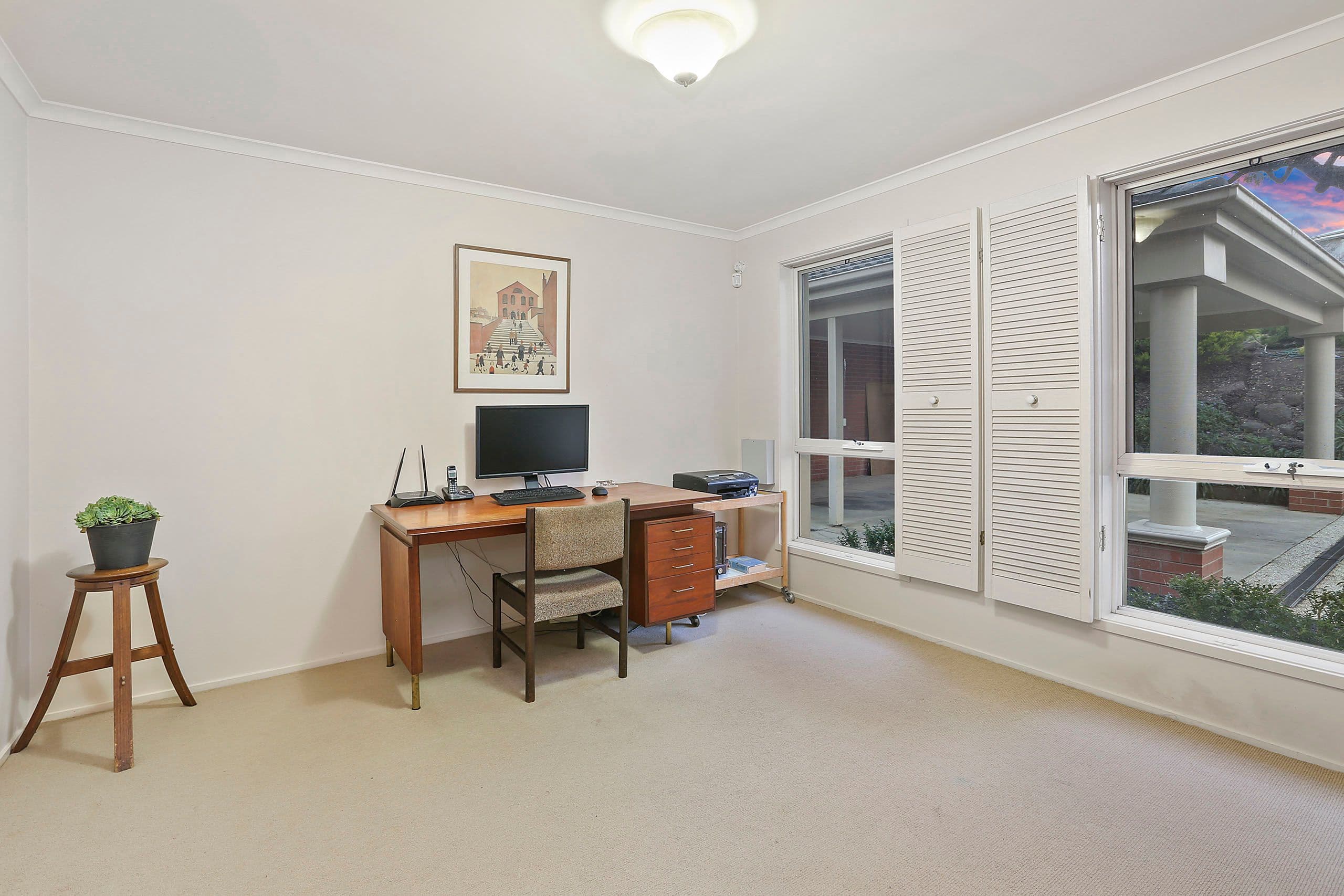 8 Carroll Road, Highton VIC 3216, Highton - Thumbnail 4