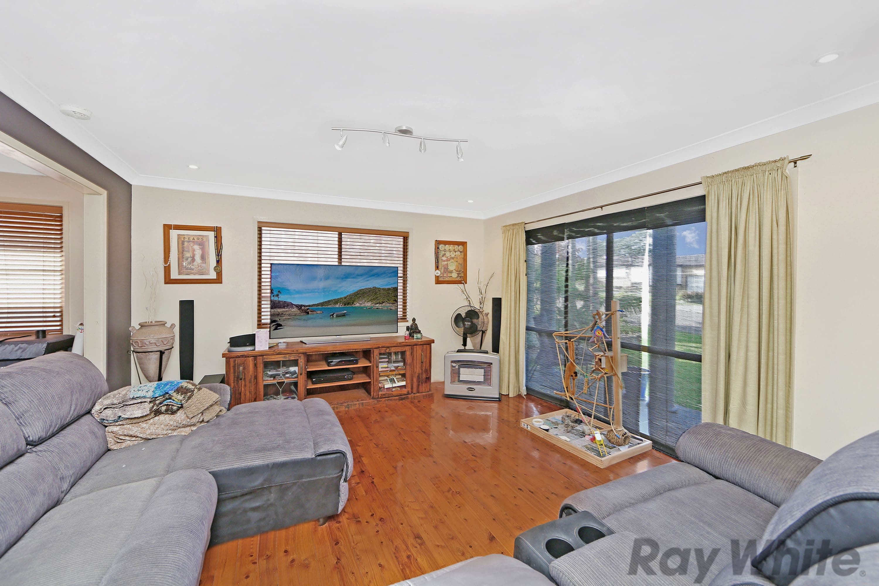 46 Huene Avenue, Budgewoi NSW 2262, Budgewoi - Thumbnail 2