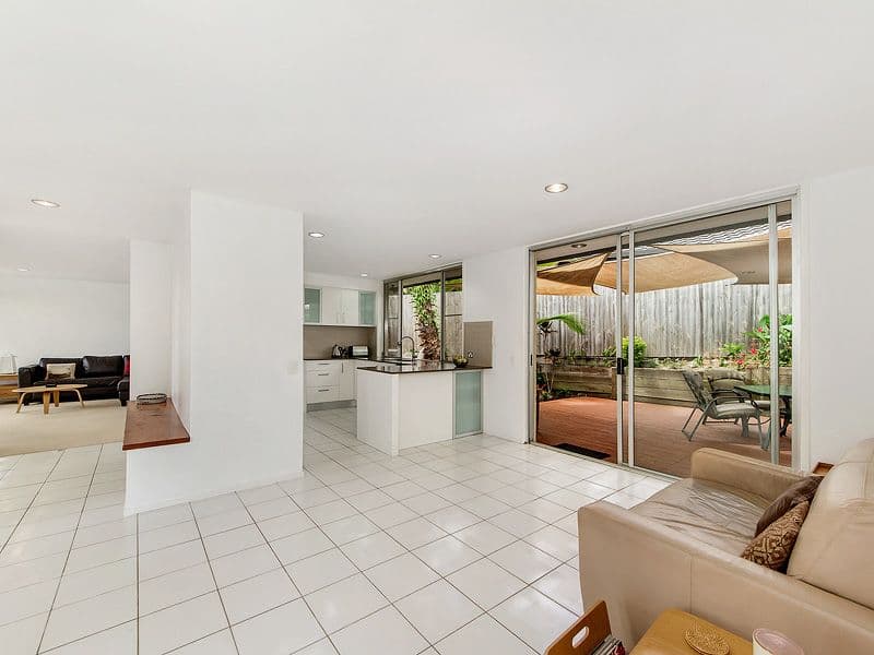 39 Huntingdale Crescent, Robina QLD 4226, Robina - Thumbnail 4