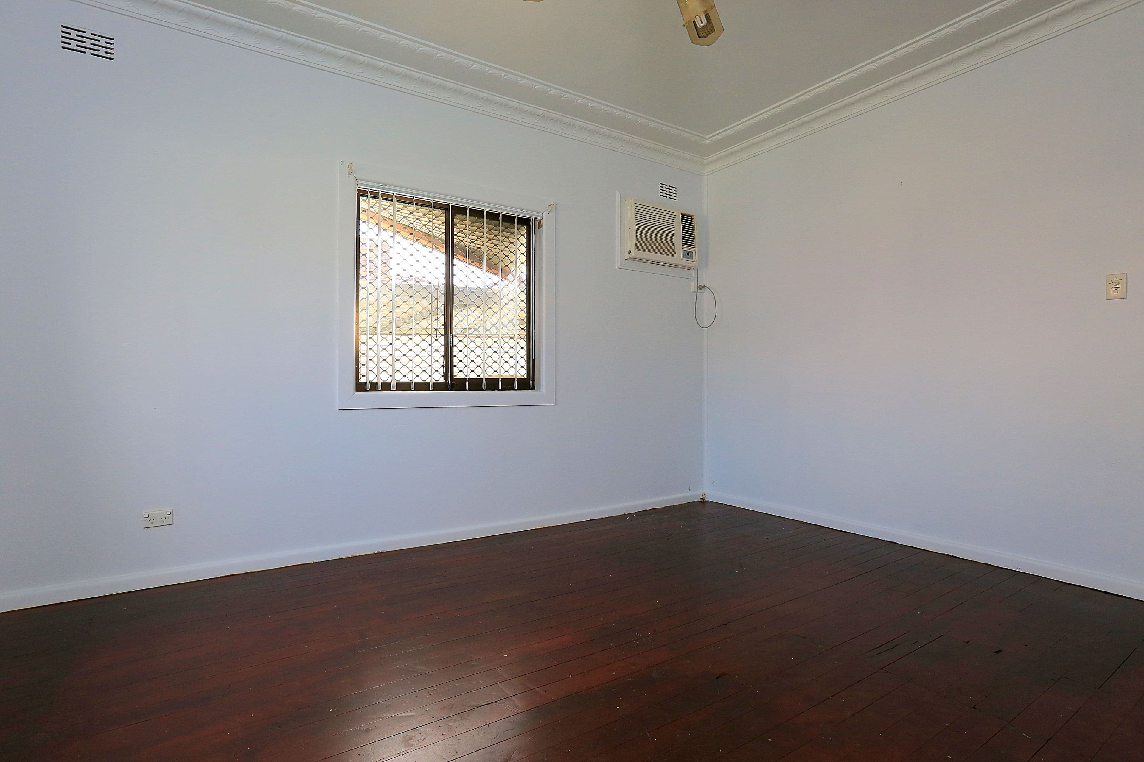 1 Yanderra Street, Condell Park - Thumbnail 8
