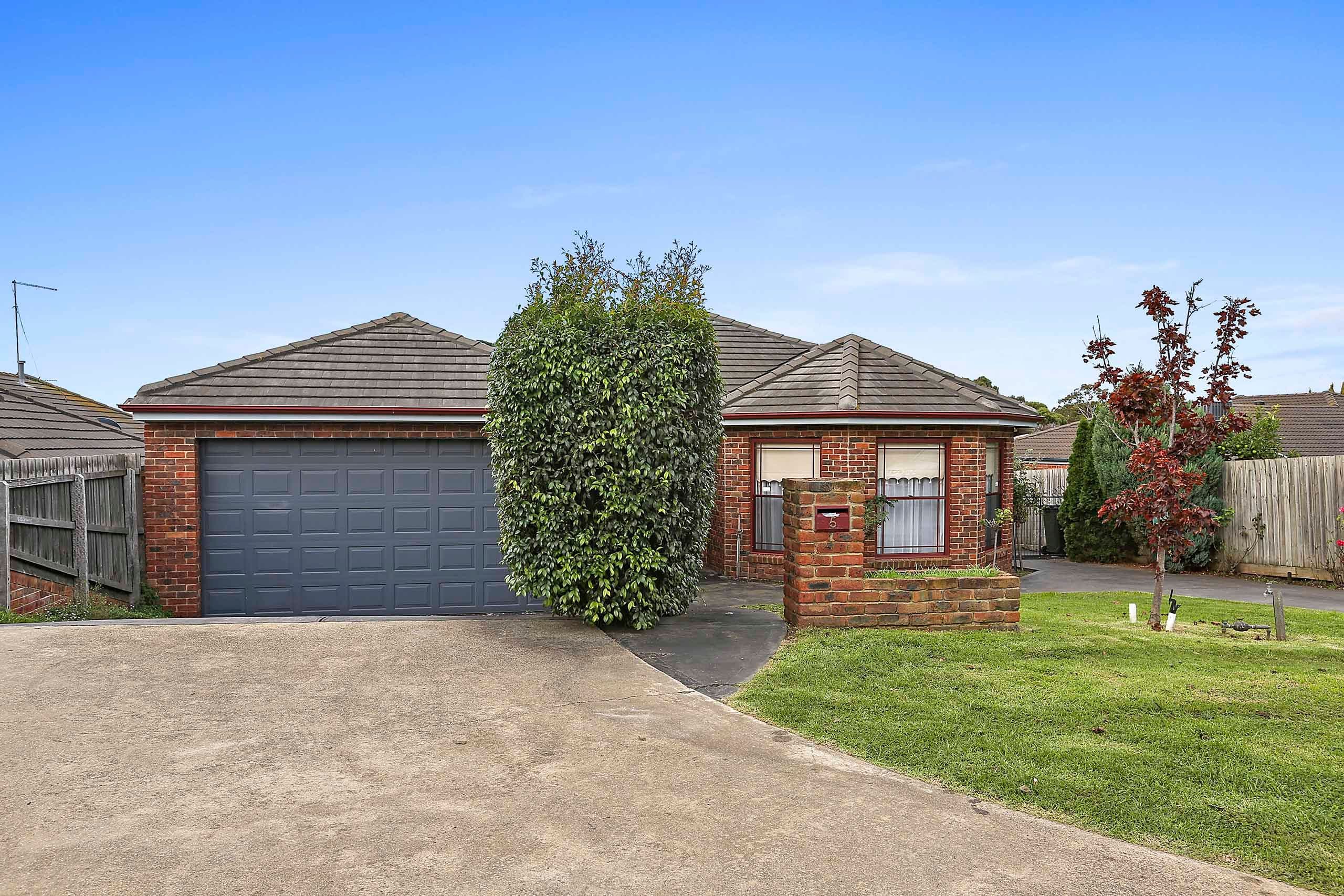 5 Samuel Close, Bell Park VIC 3215, Bell Park - Image 1