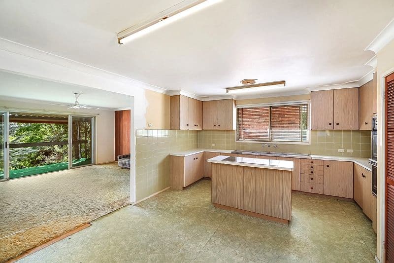 258 Avoca Drive, Green Point - Thumbnail 4