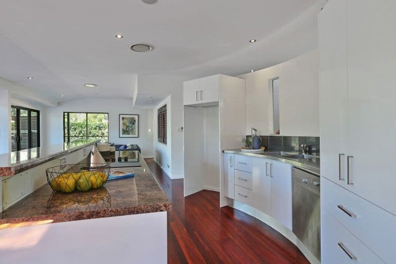 10 Oakview Circuit, Brookwater QLD 4300, Brookwater - Thumbnail 4