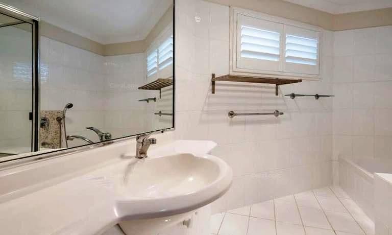 28 Mawarra Street, Chevron Island QLD 4217, Chevron Island - Thumbnail 8