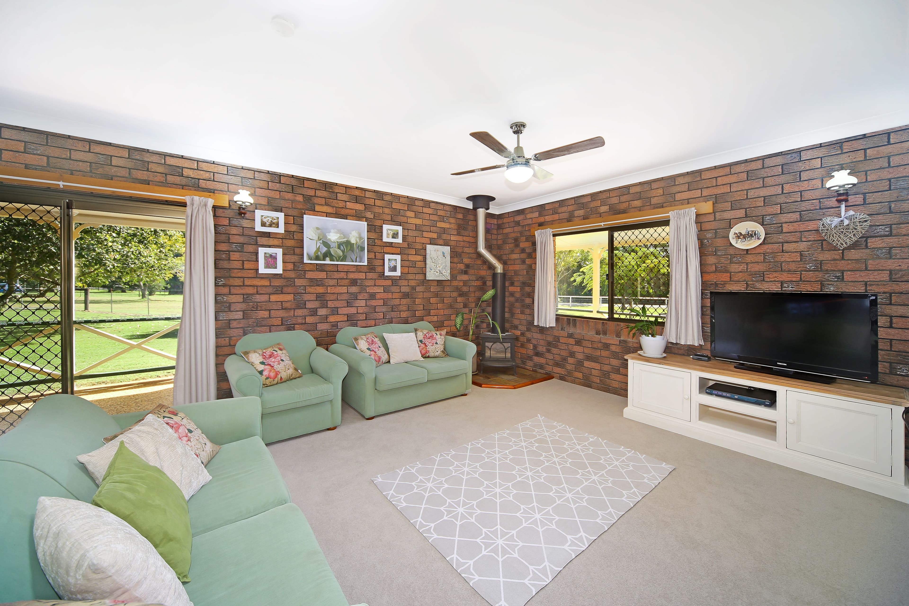 19 Bunney Road, Beerwah QLD 4519, Beerwah - Thumbnail 2