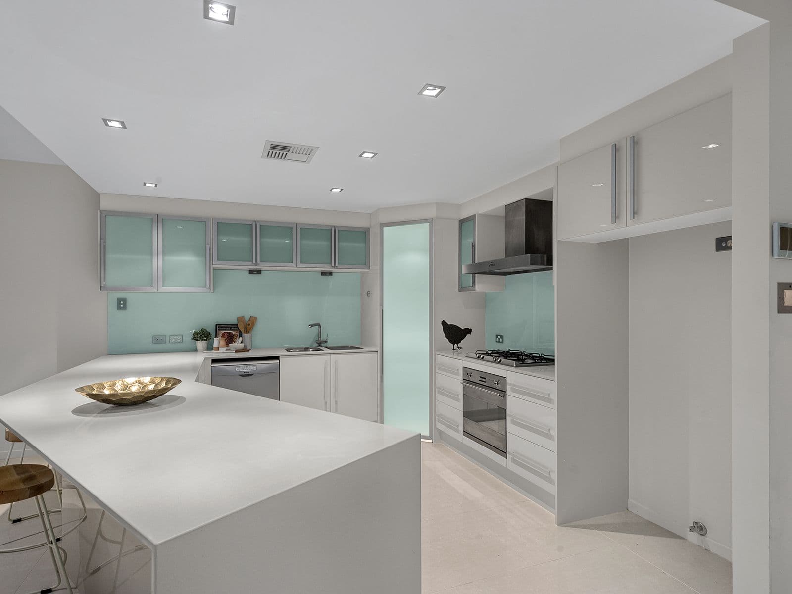 24 Addison Avenue, Bulimba QLD 4171, Bulimba - Thumbnail 4