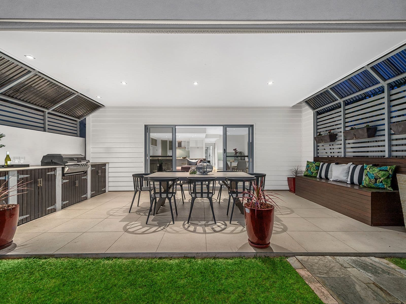 24 Addison Avenue, Bulimba QLD 4171, Bulimba - Thumbnail 8