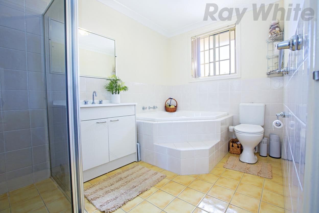 80 Greenway Drive, West Hoxton - Thumbnail 8