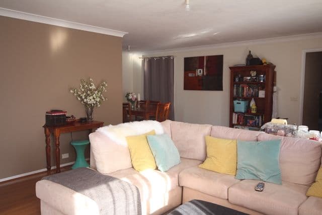 19 Karara Avenue, HORSLEY NSW 2530, Horsley - Thumbnail 2