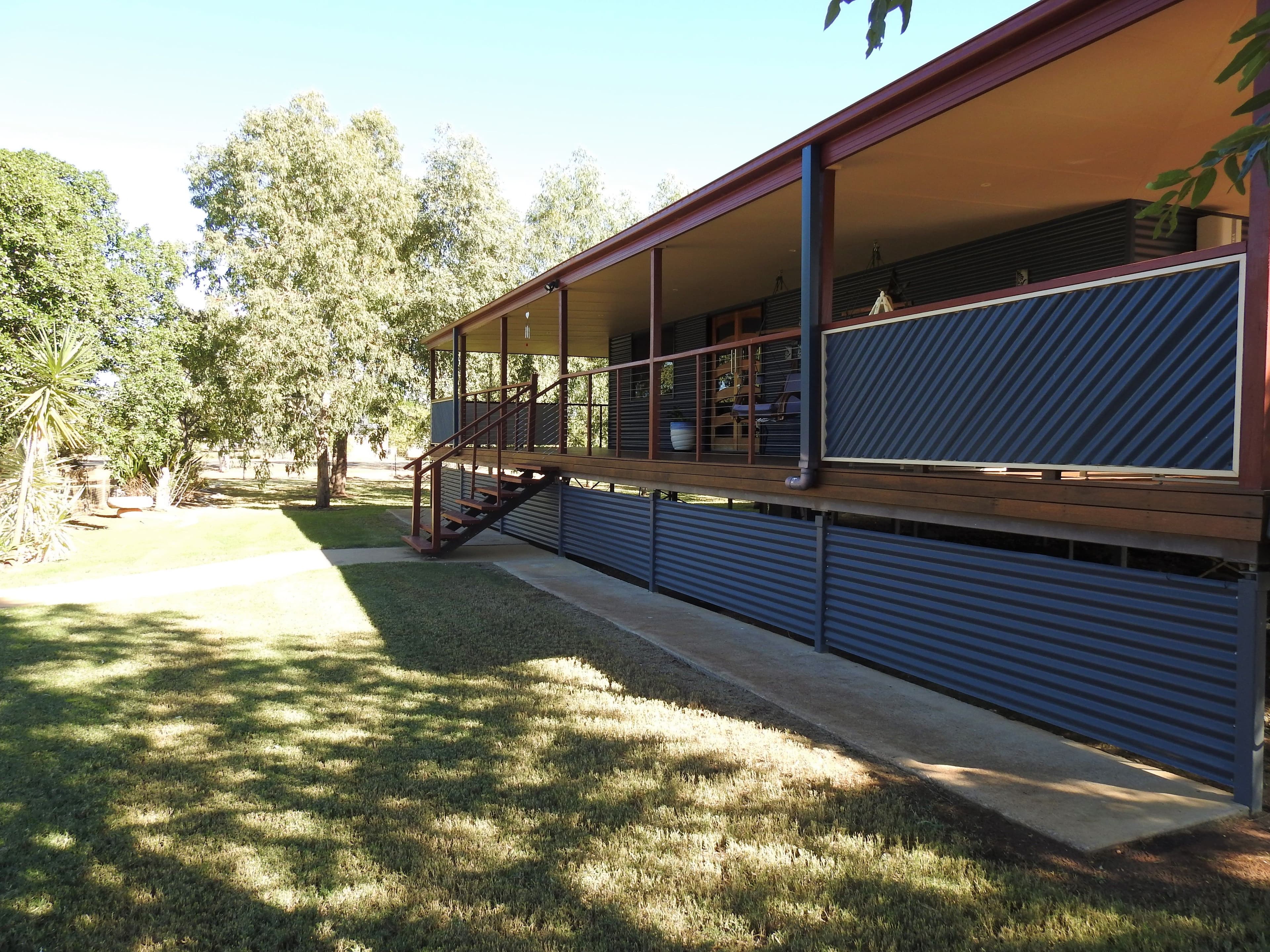 1 Myrtle Street, Barcaldine QLD 4725, Barcaldine - Thumbnail 2