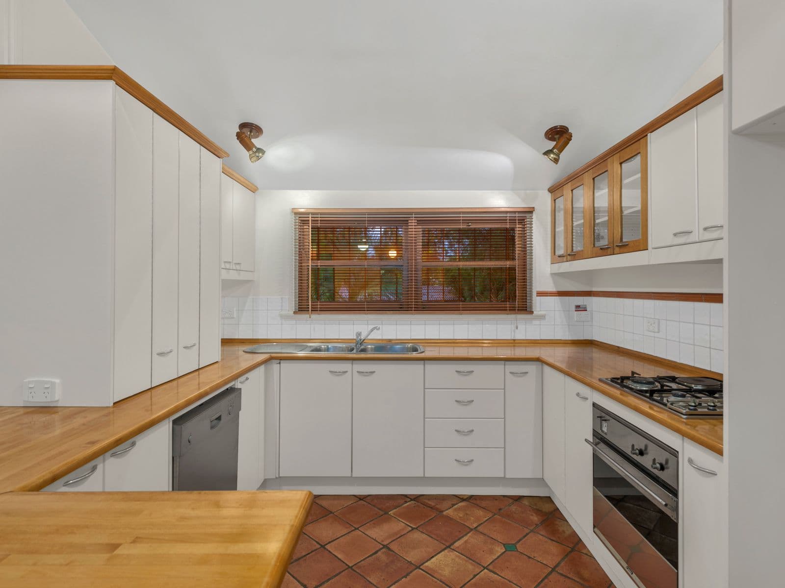 27 Thorn Street, Red Hill QLD 4059, Red Hill - Thumbnail 5
