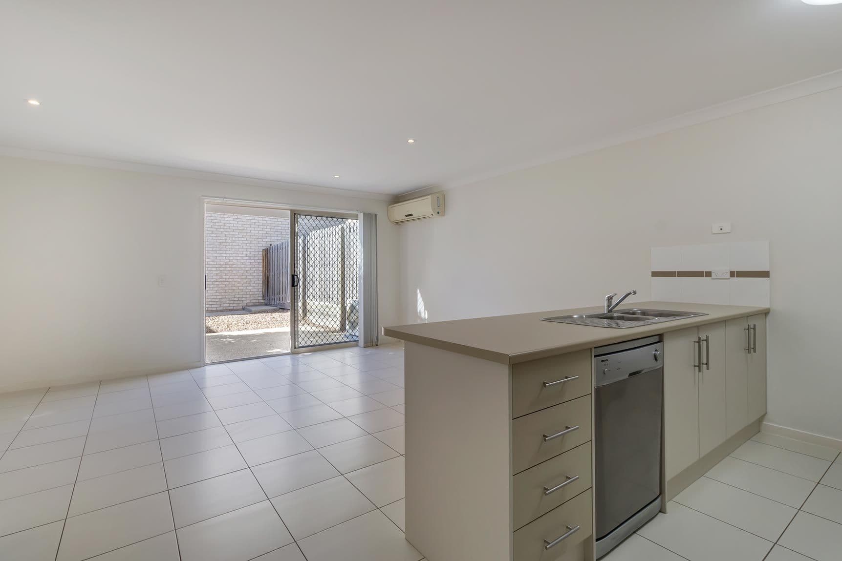 26 Jimmy Road, Coomera QLD 4209, Coomera - Thumbnail 3