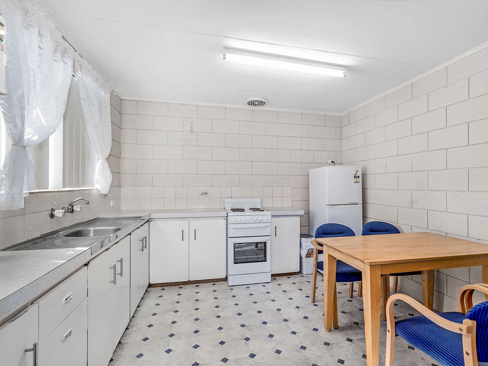 1/49 Urch Street, Beresford WA 6530, Beresford - Thumbnail 3