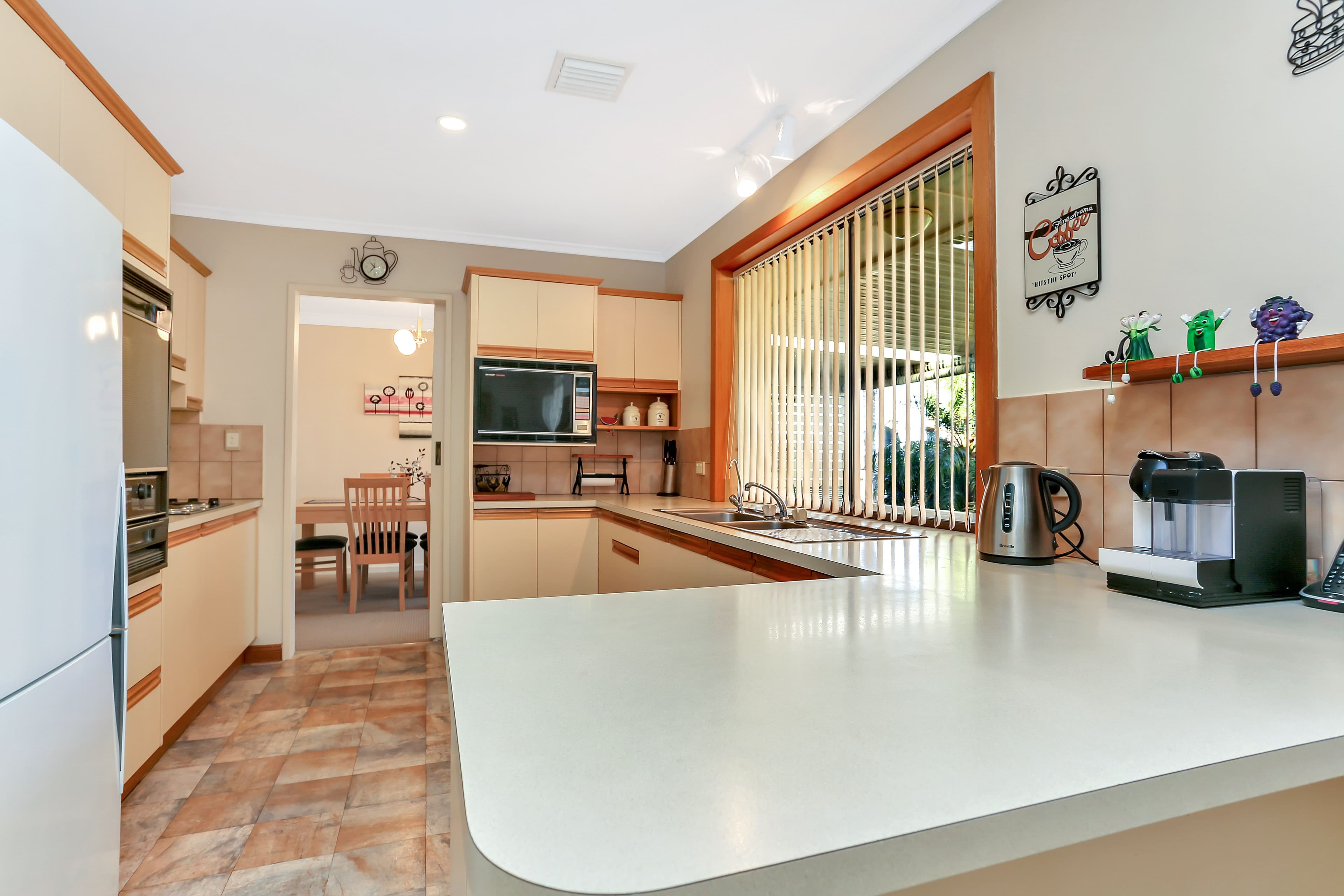 9 York Street, Valley View SA 5093, Valley View - Thumbnail 5