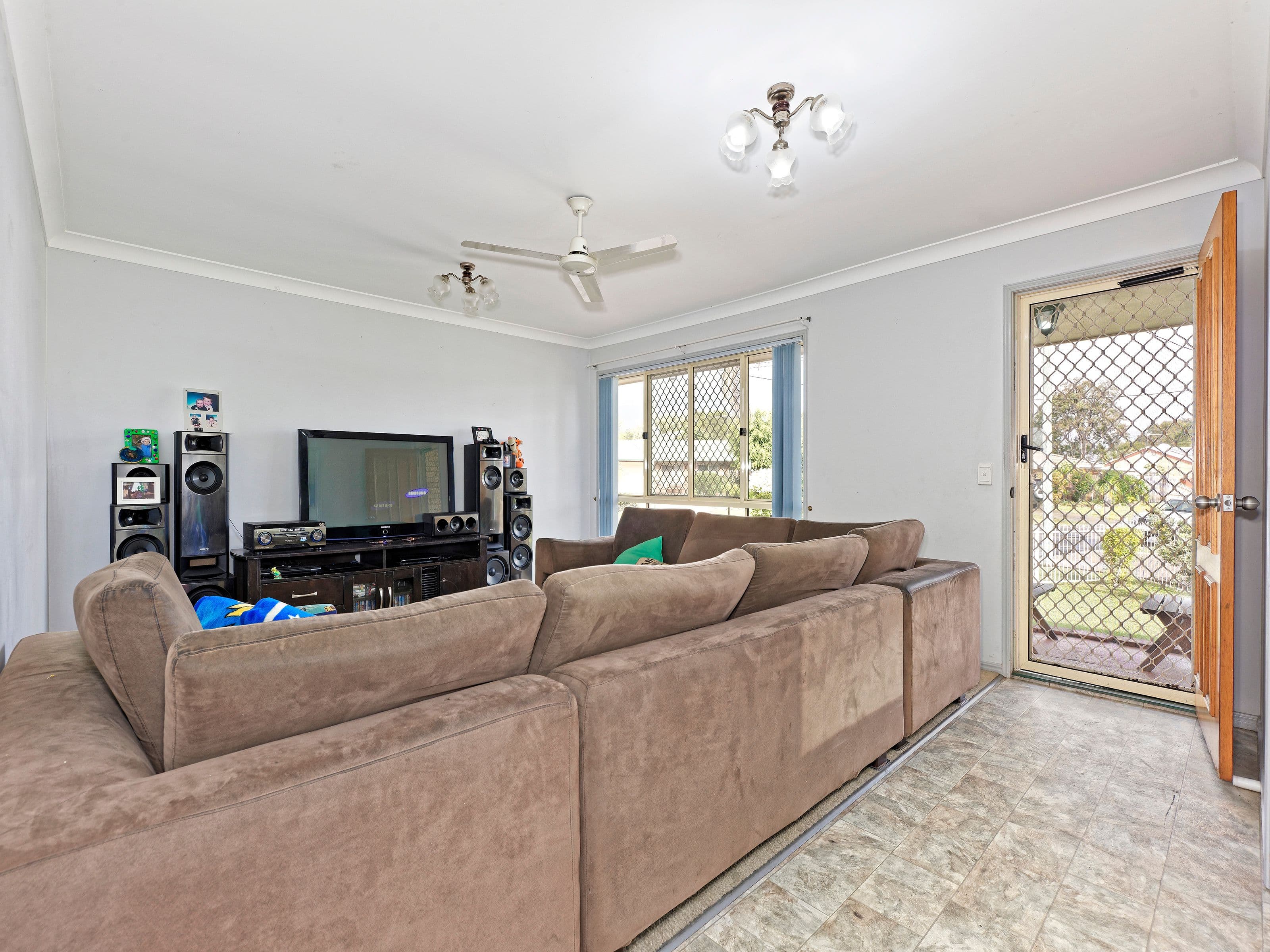 13 Huntington Court, Deception Bay QLD 4508, Deception Bay - Thumbnail 3