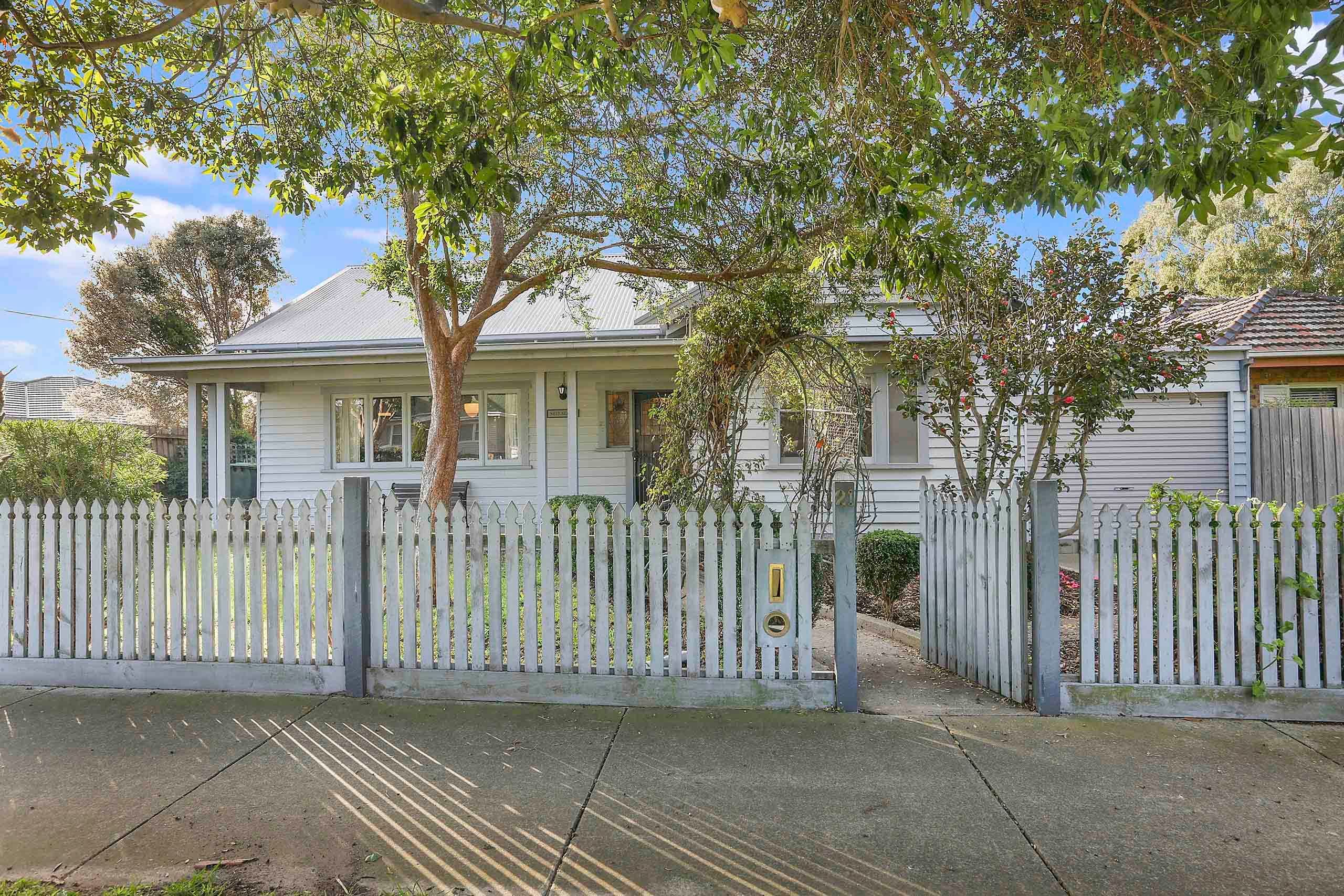 21 Logan Street, Hamlyn Heights VIC 3215, Hamlyn Heights - Thumbnail 2
