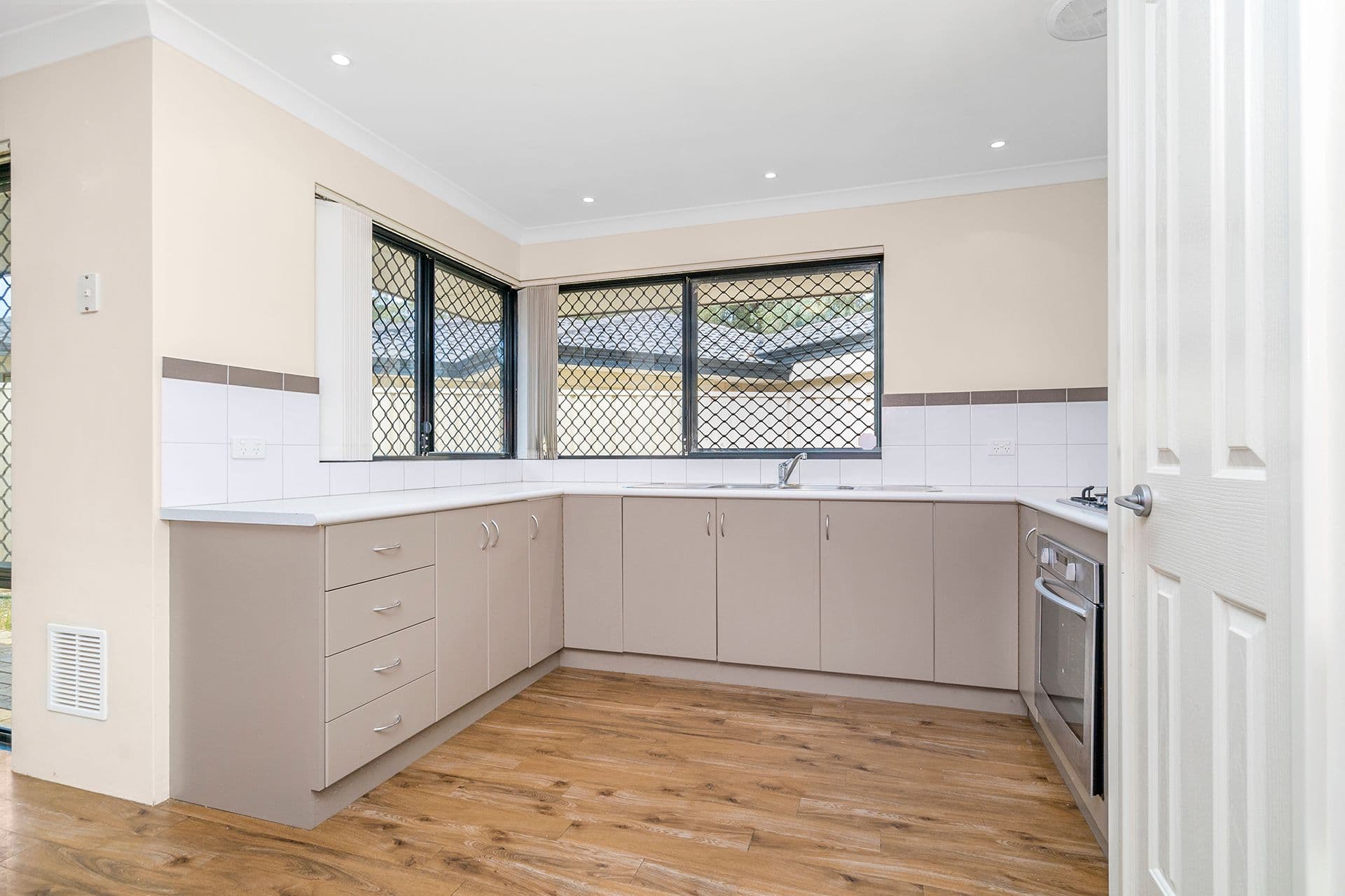 2/2 Lawley Street, Spalding WA 6530, Spalding - Thumbnail 3