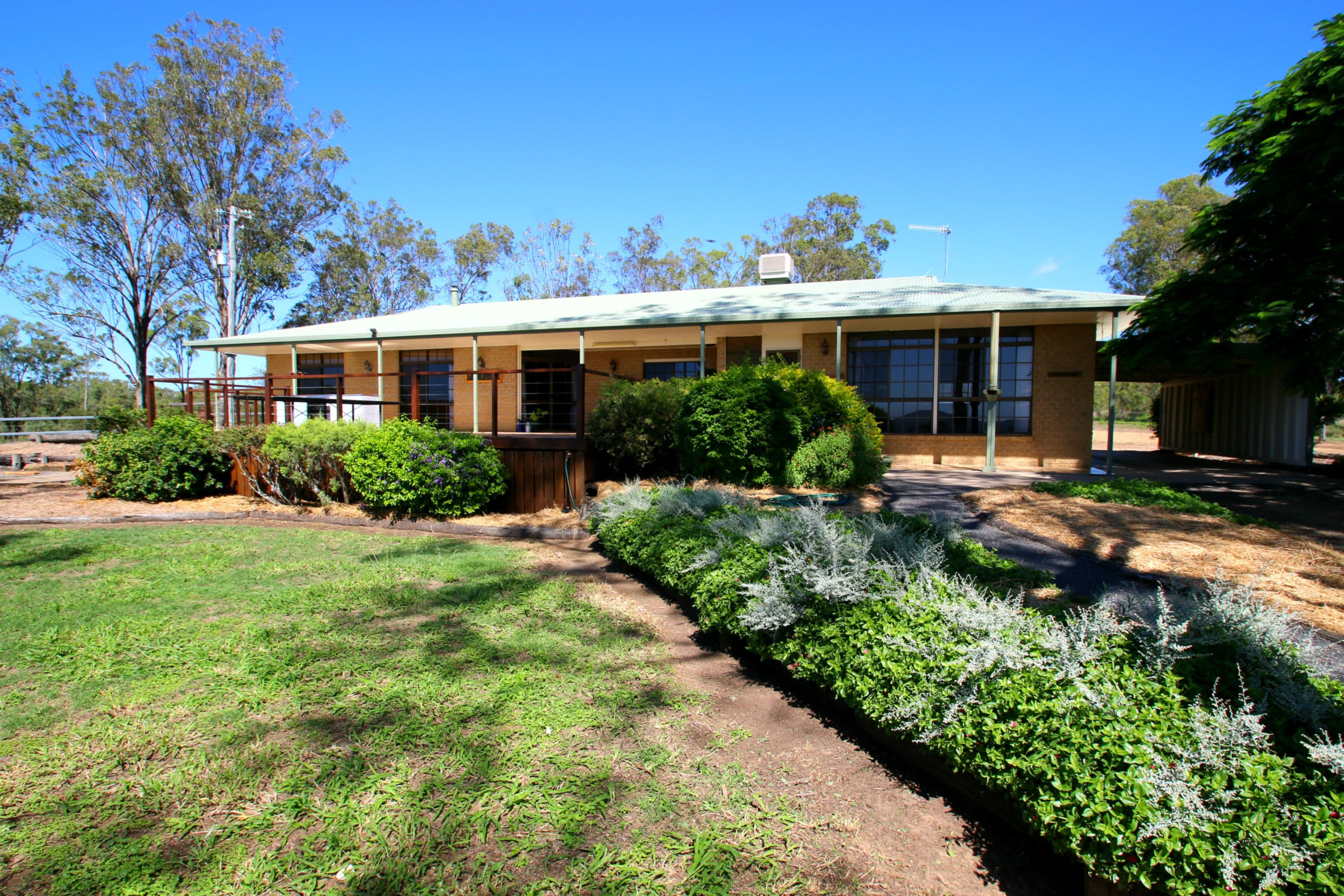 242 Golf Links Road, Monto QLD 4630, Monto - Thumbnail 2
