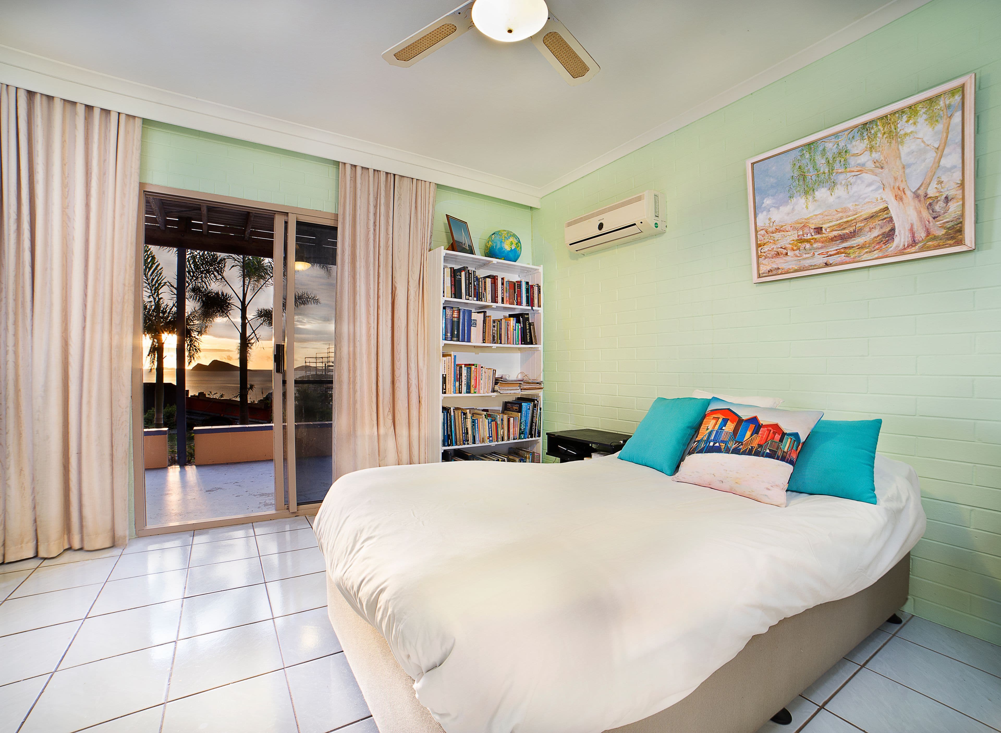 16 Olden Court, Hideaway Bay QLD 4800, Hideaway Bay - Thumbnail 5