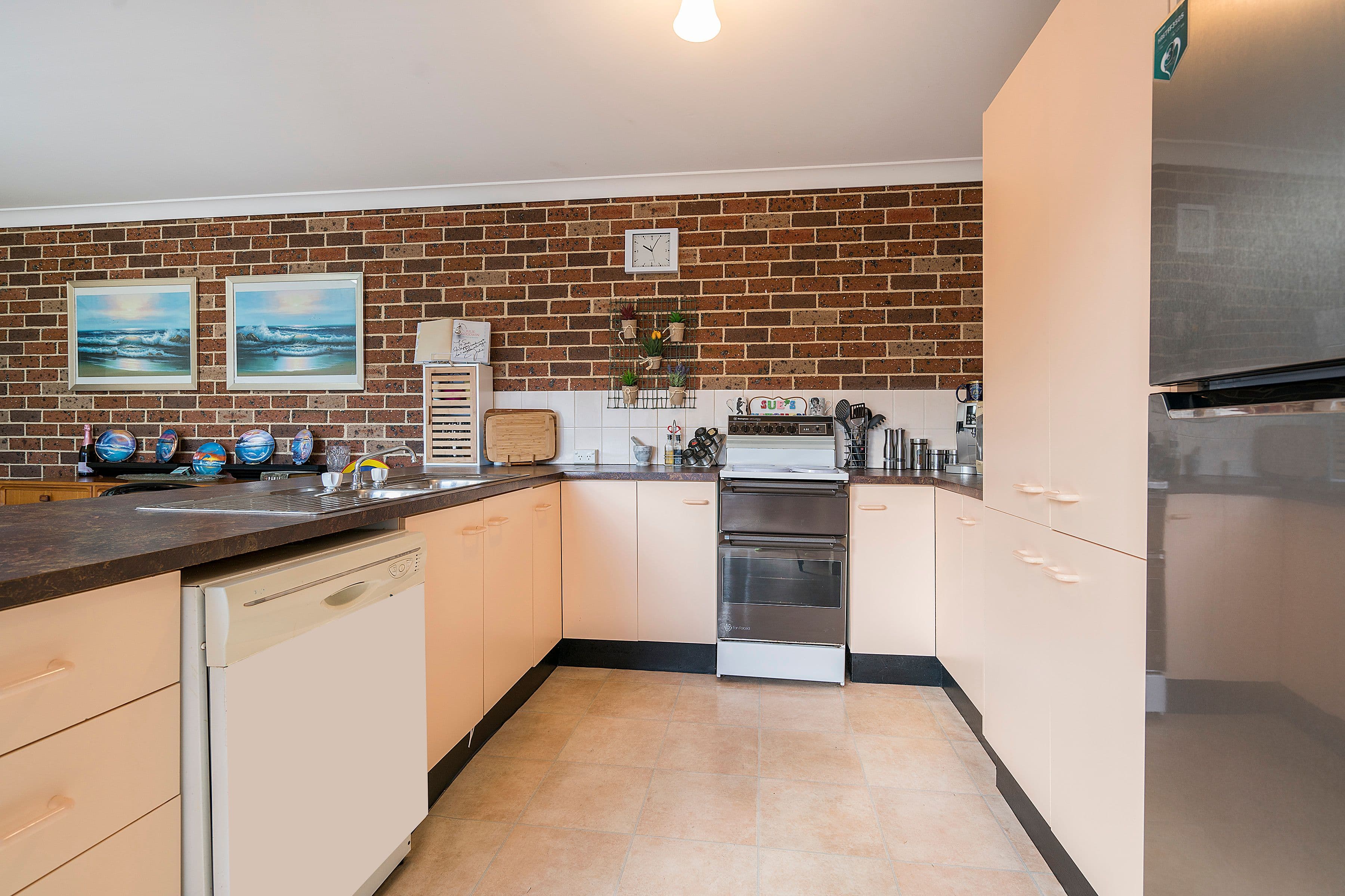 4 Bolton Street, Bateau Bay NSW 2261, Bateau Bay - Thumbnail 2