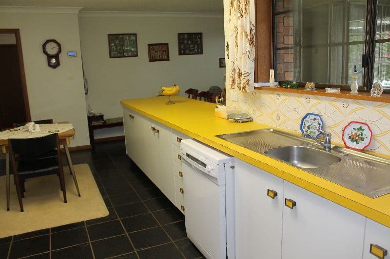 'Rosebank' 13 East Coonamble Road, Gilgandra NSW 2827, Gilgandra - Thumbnail 8
