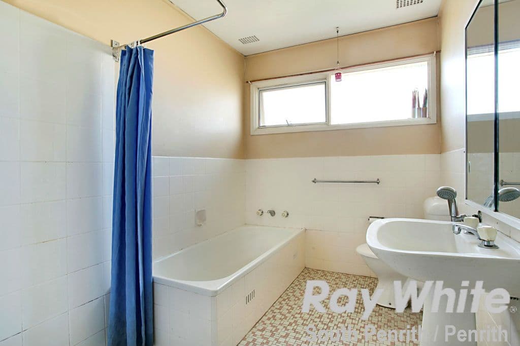 14 Banool Avenue, South Penrith - Thumbnail 4