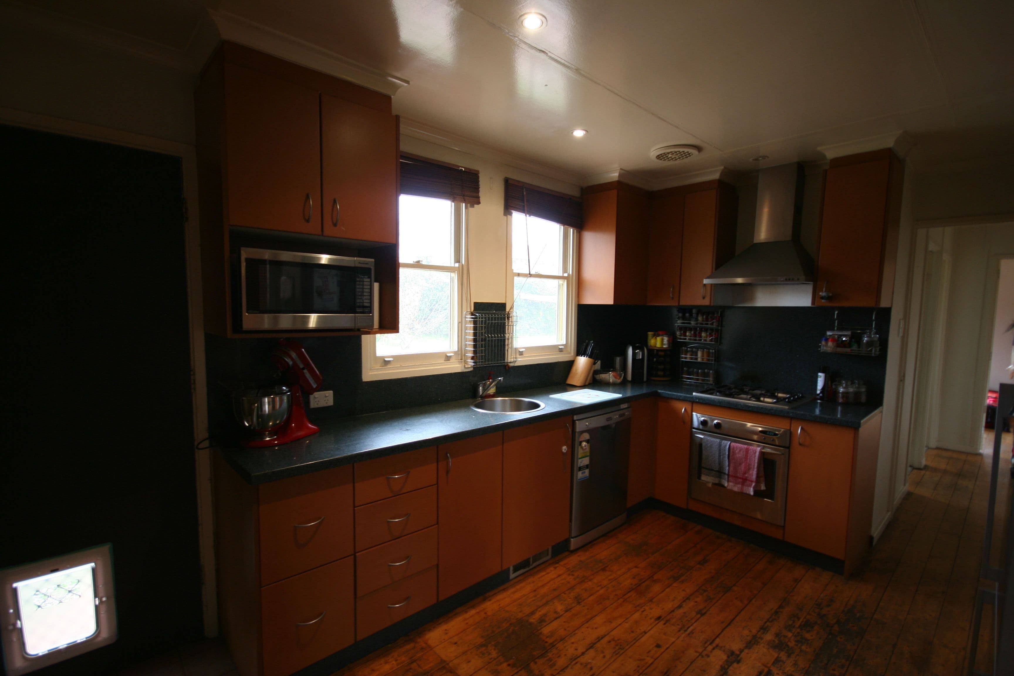4 Arunta Street, Narrabundah ACT 2604, Narrabundah - Thumbnail 2
