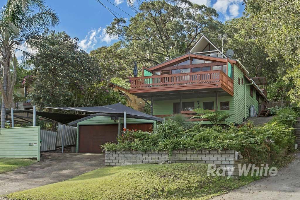 295 Dobell Drive, Wangi Wangi - Image 1