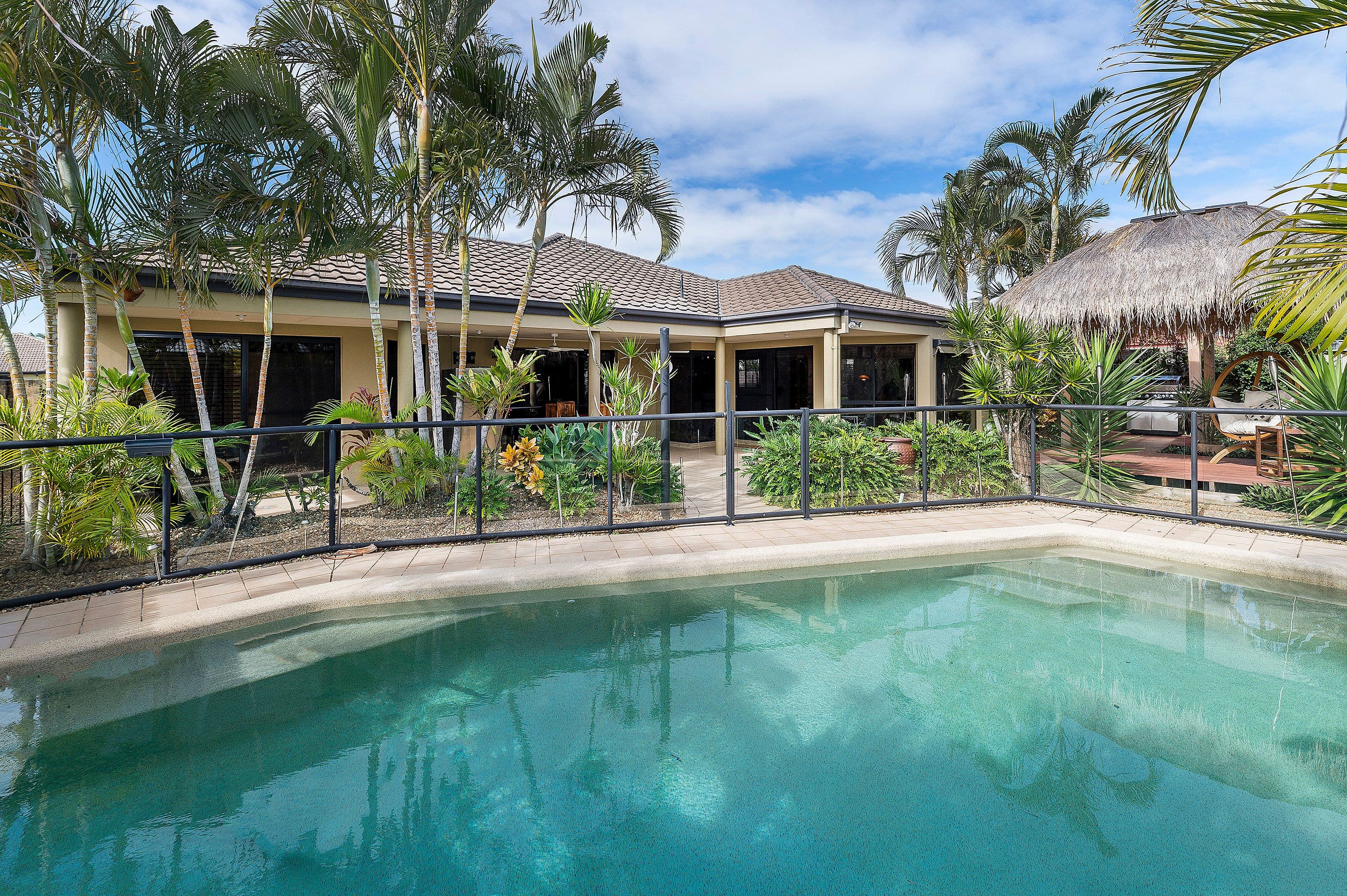 16 Dallow Crescent, Helensvale QLD 4212, Helensvale - Thumbnail 2