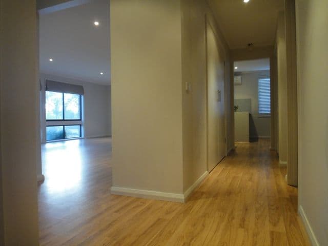 35 Drysdale Circuit, Kambah ACT 2902, Kambah - Thumbnail 3
