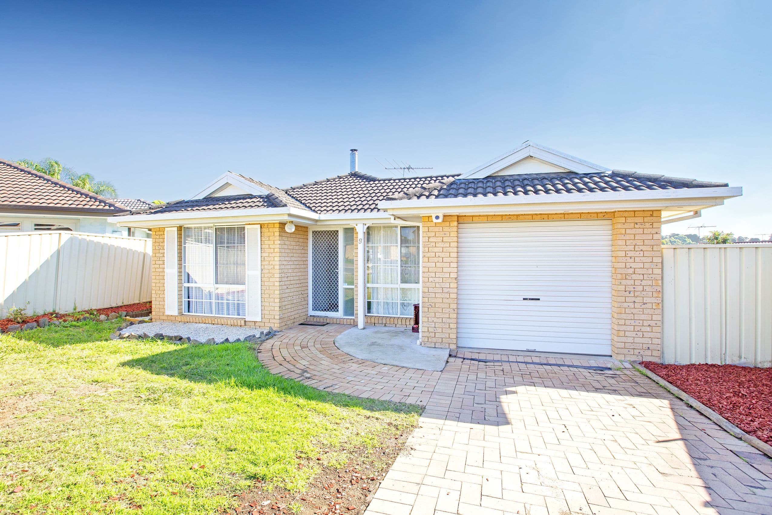 9 Dorado Place, Hinchinbrook - Thumbnail 2