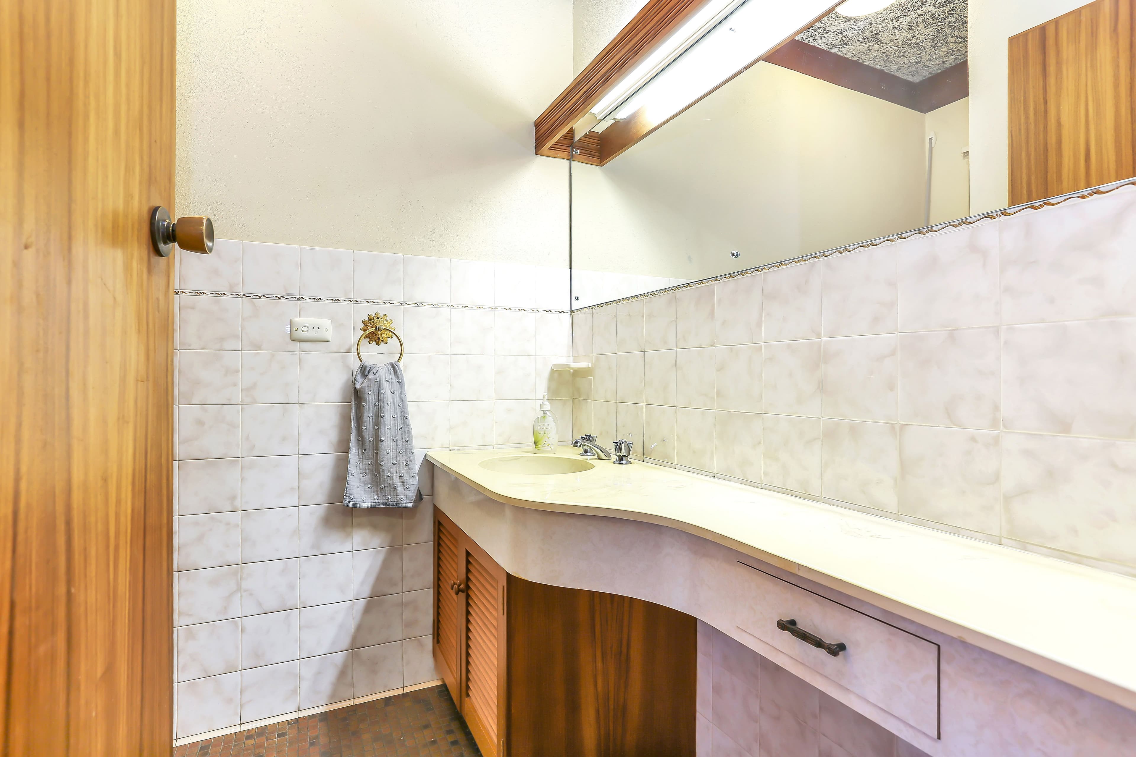 73 Eyre Crescent, Valley View SA 5093, Valley View - Thumbnail 8