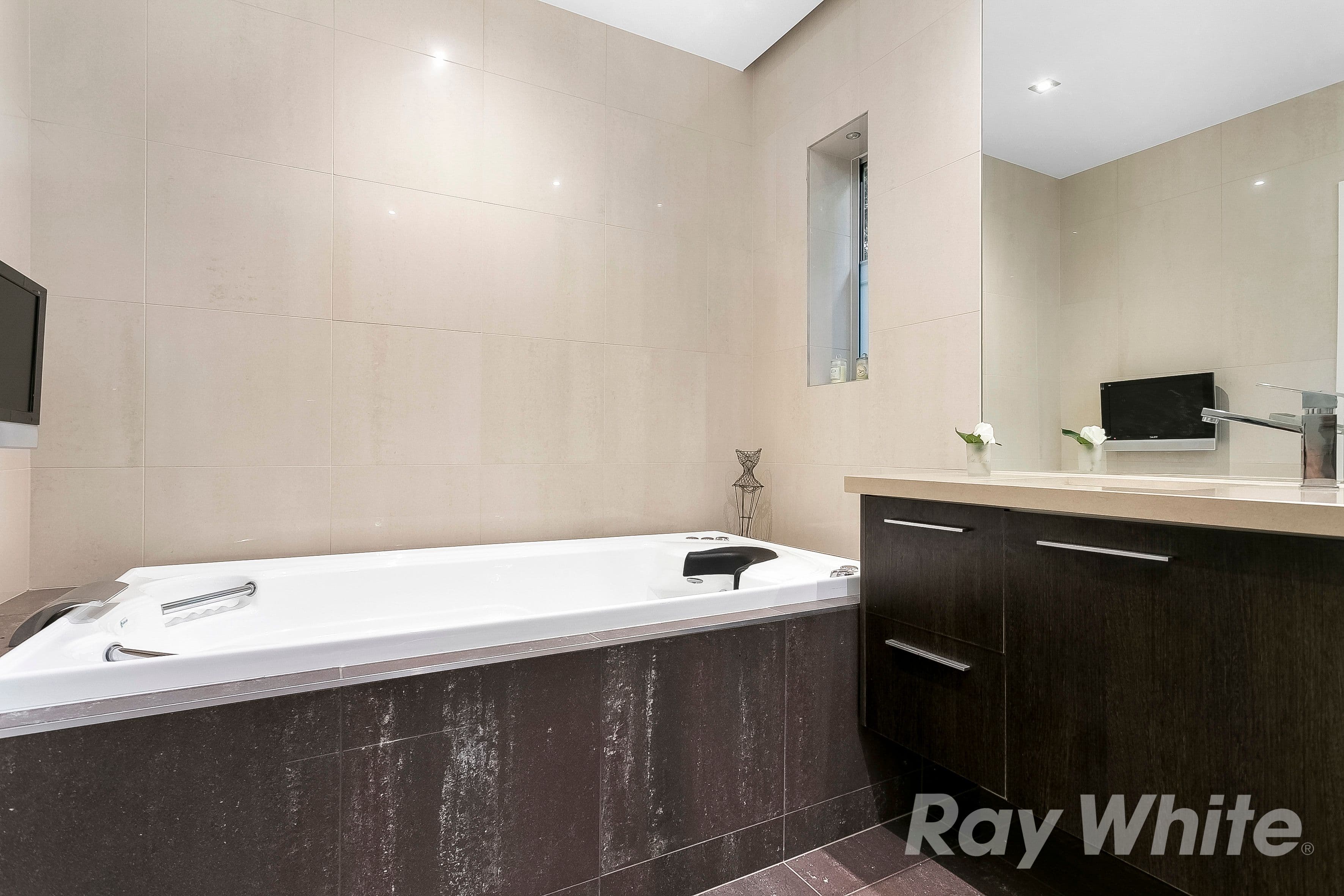38 Donald Road, Wheelers Hill VIC 3150, Wheelers Hill - Thumbnail 6