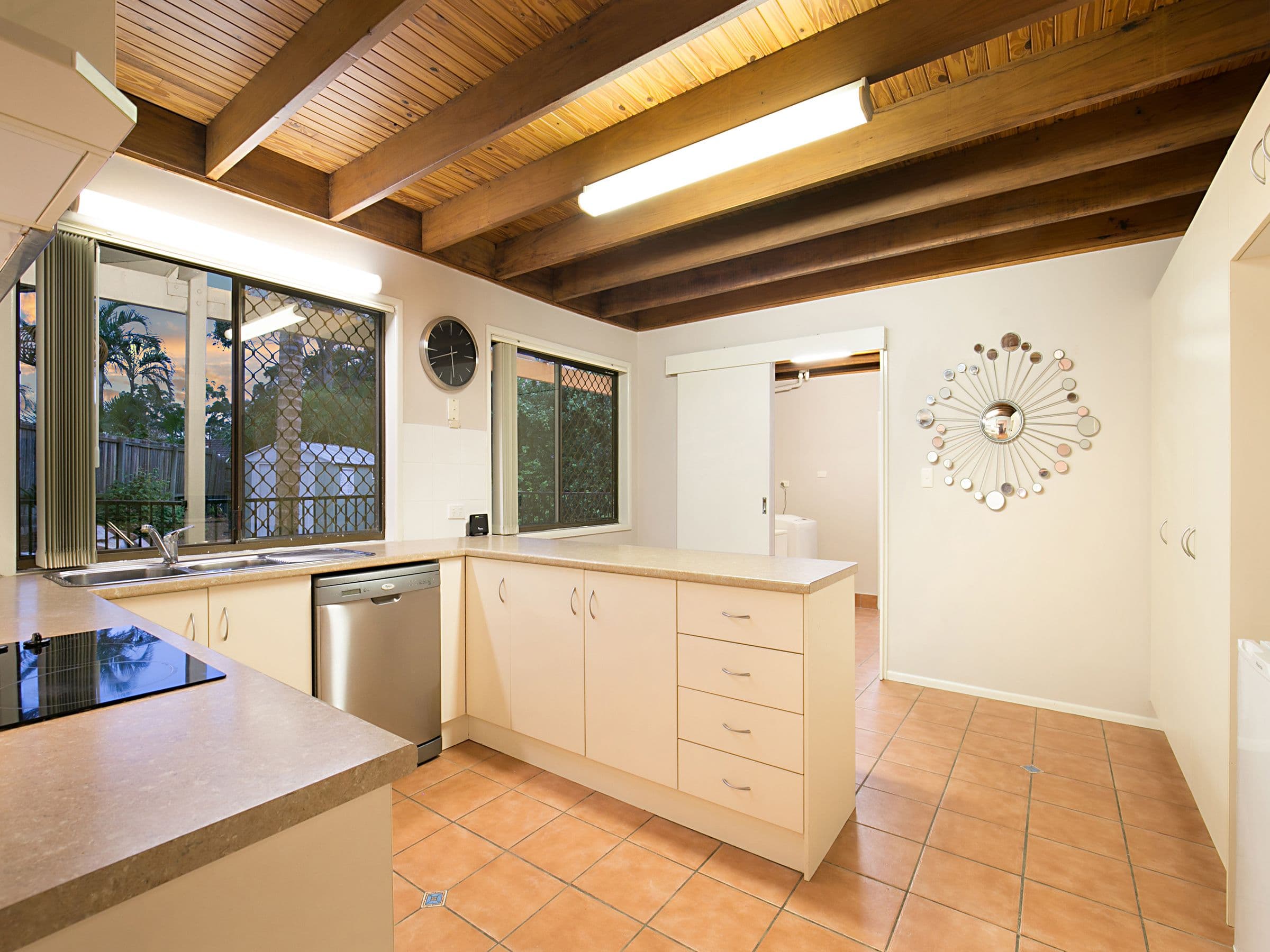 47 Jilbard Drive, Springwood QLD 4127, Springwood - Thumbnail 4