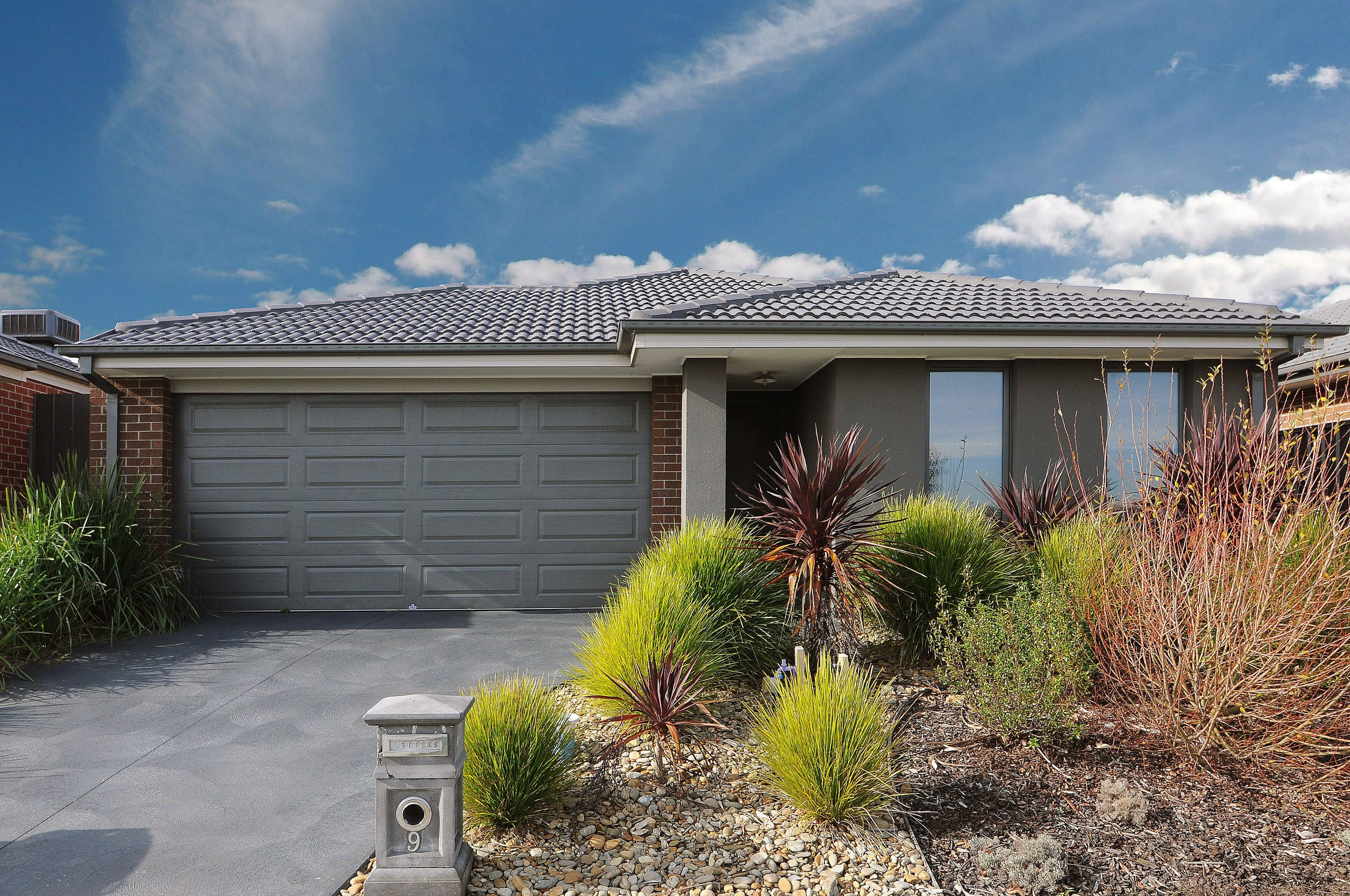 9 Jupiter Crescent, Cranbourne West VIC 3977, Cranbourne West - Image 1