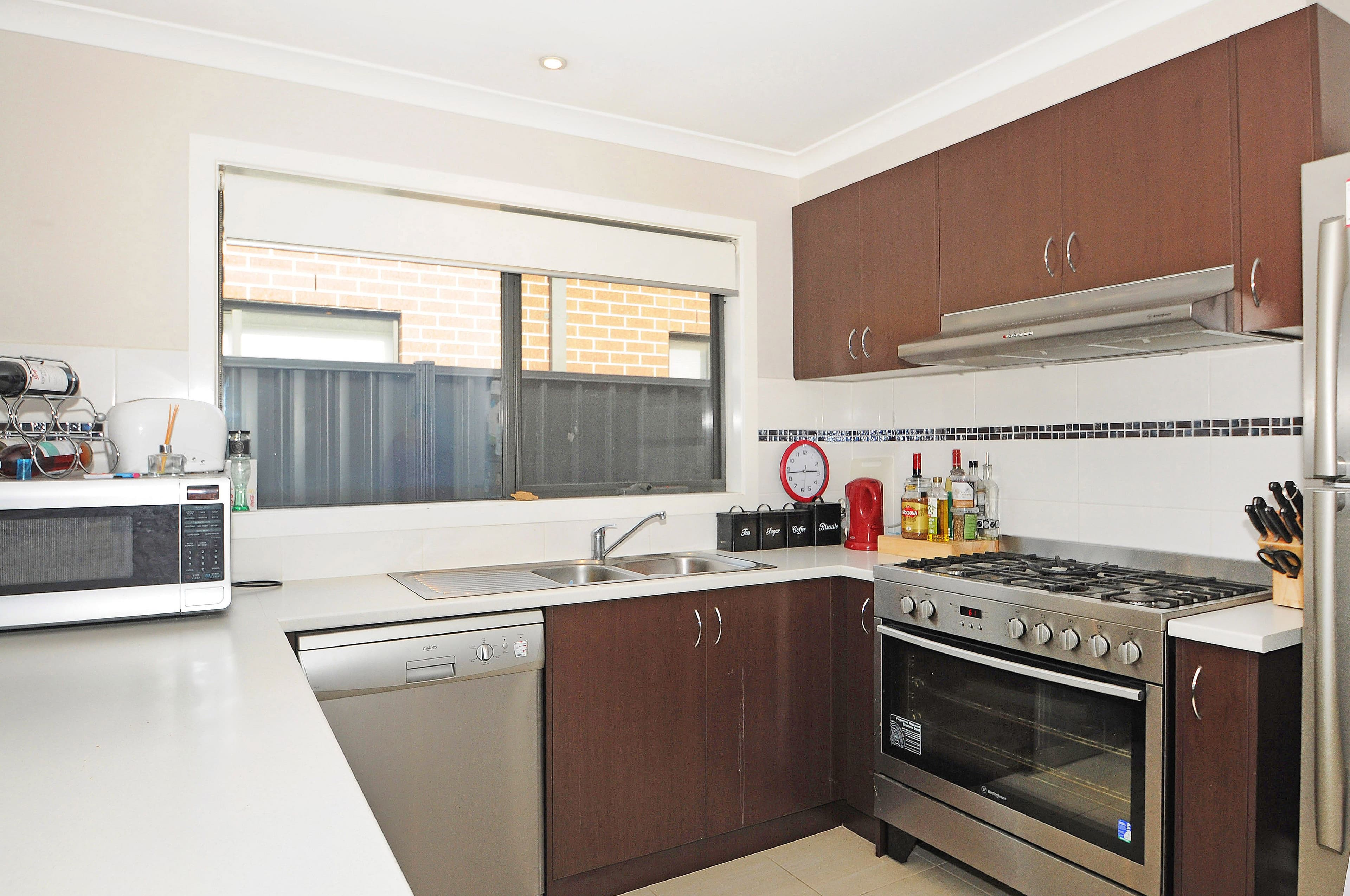 9 Jupiter Crescent, Cranbourne West VIC 3977, Cranbourne West - Thumbnail 2