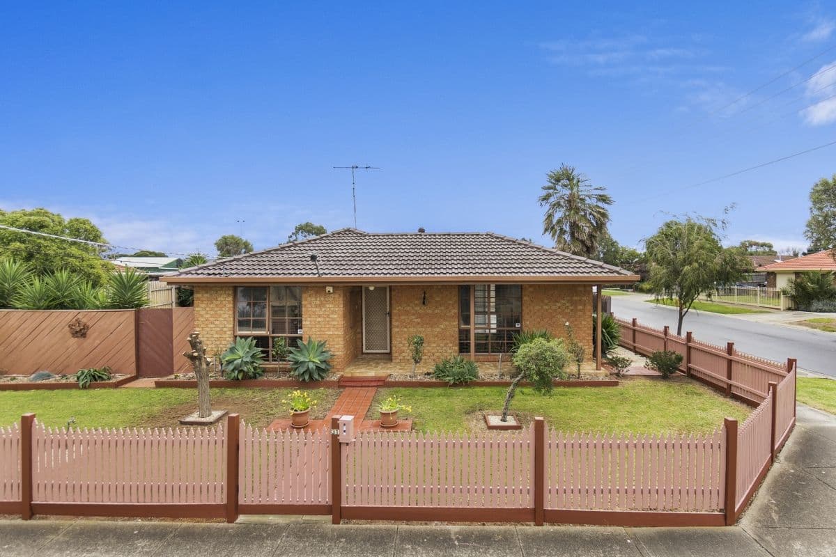31 Kramer Street, Werribee VIC 3030, Werribee - Thumbnail 3