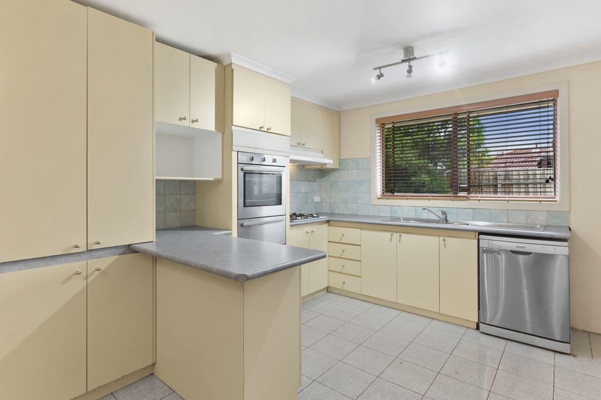 31 Kramer Street, Werribee VIC 3030, Werribee - Thumbnail 8