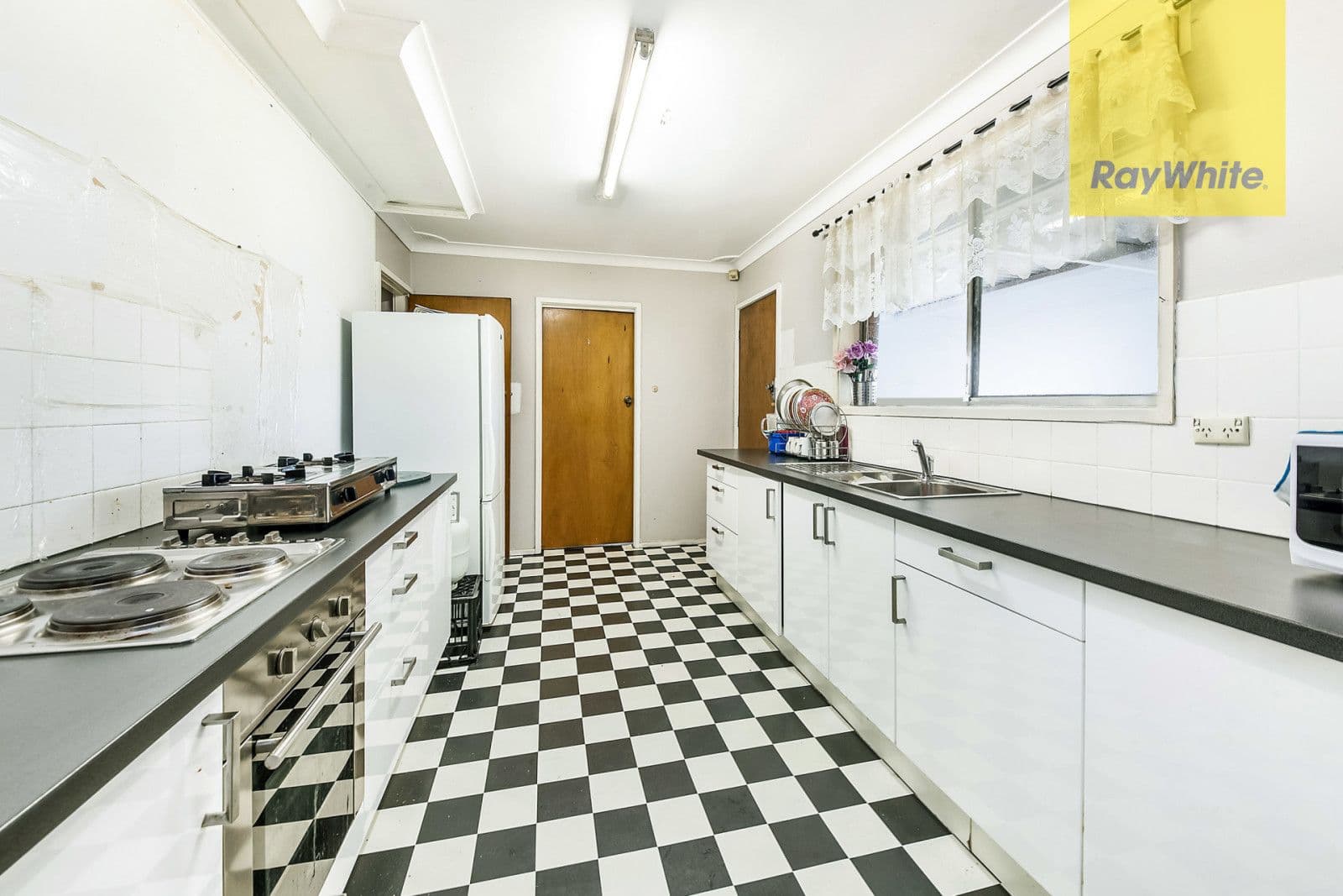 6 Short Street, Rosehill - Thumbnail 4