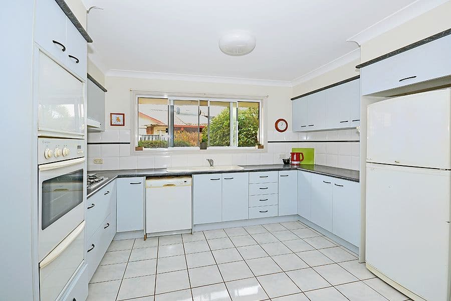 35 Winders Place, Banora Point - Image 1