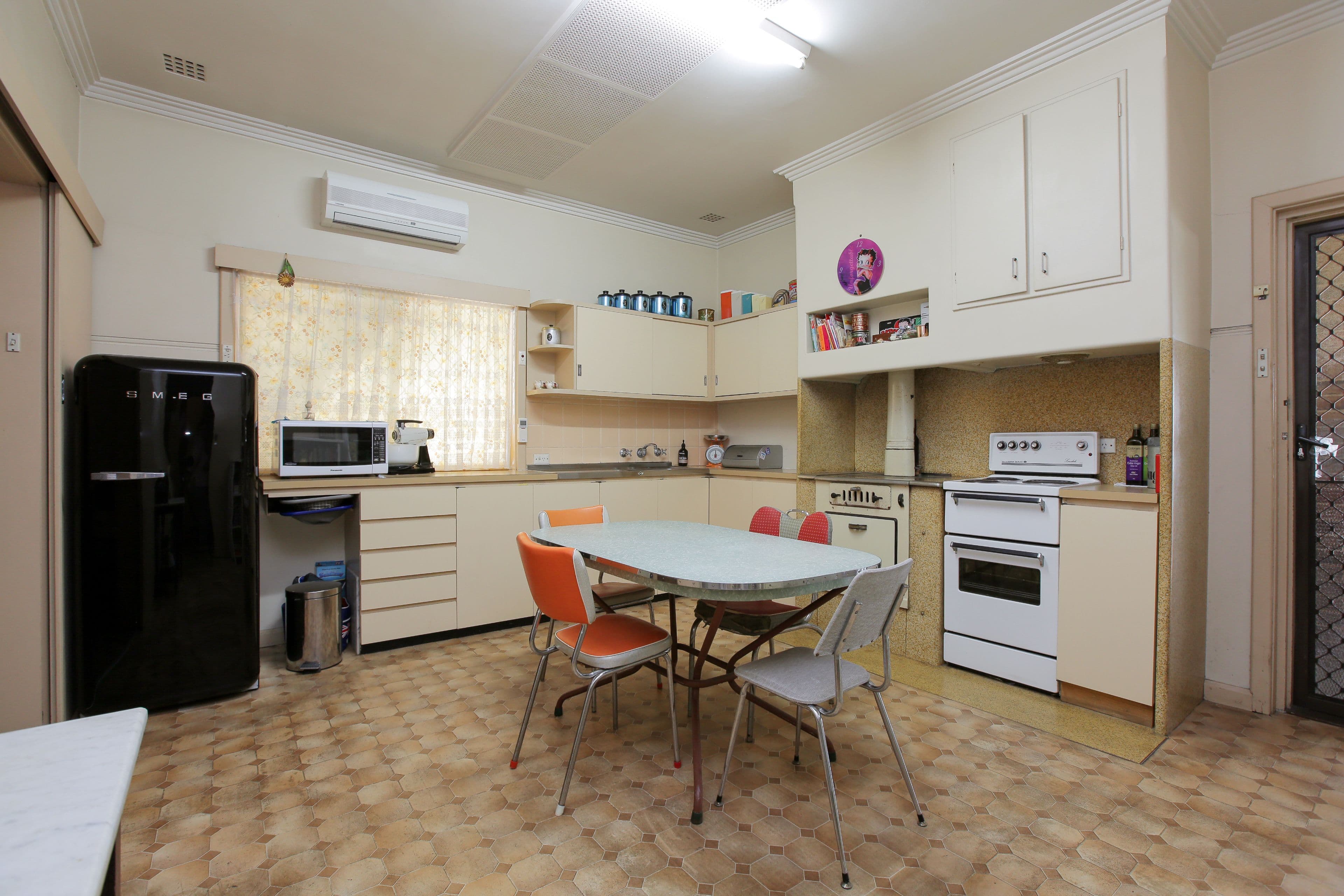 130 Renou Street, East Cannington WA 6107, East Cannington - Thumbnail 3