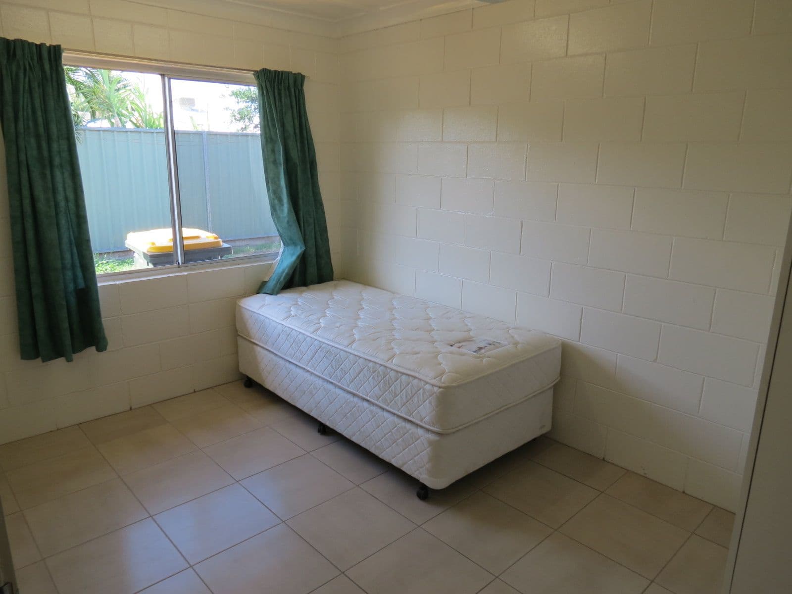 38 Baker Street, Emerald QLD 4720, Emerald - Thumbnail 6
