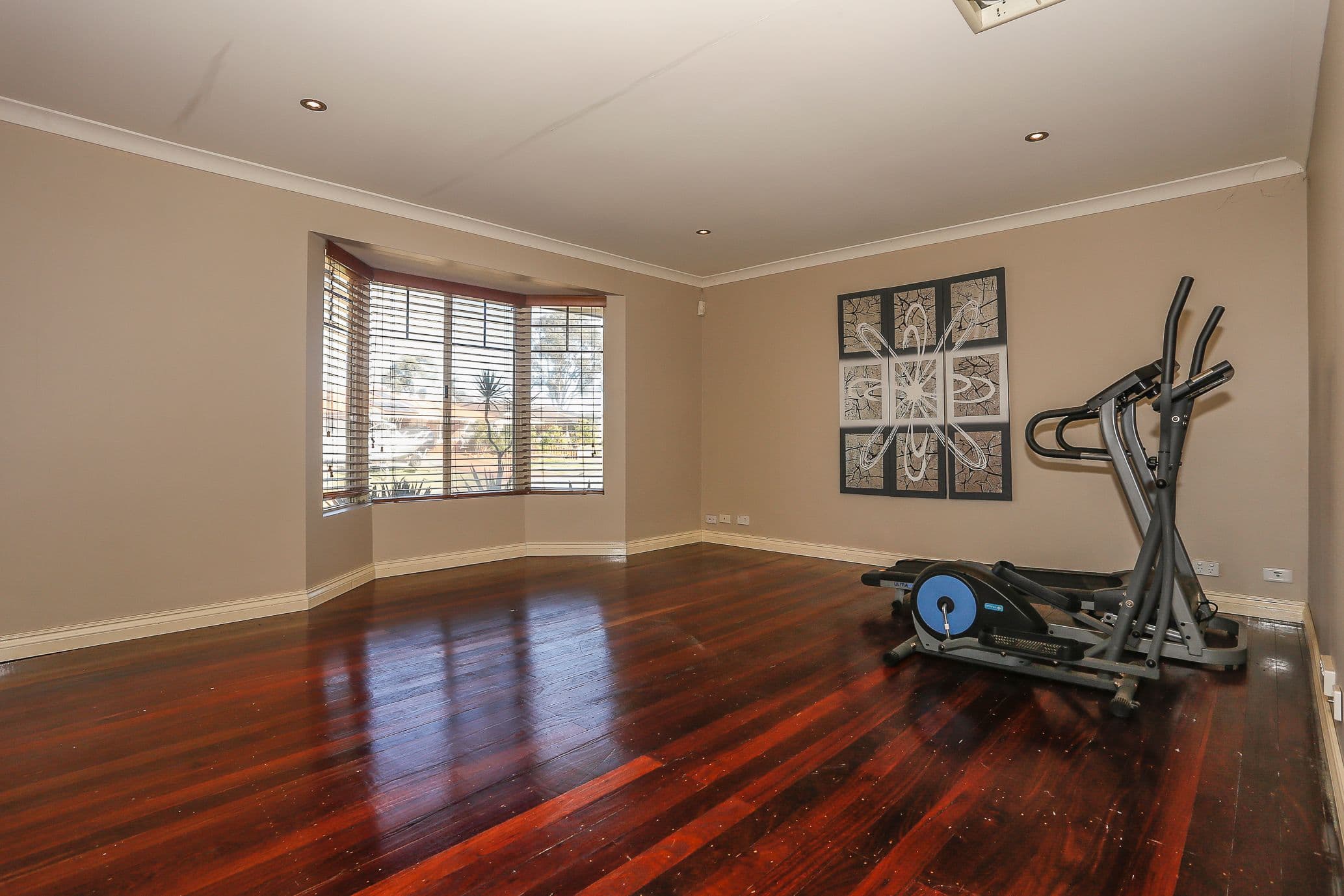 180 Hamelin Drive, Ballajura WA 6066, Ballajura - Thumbnail 2