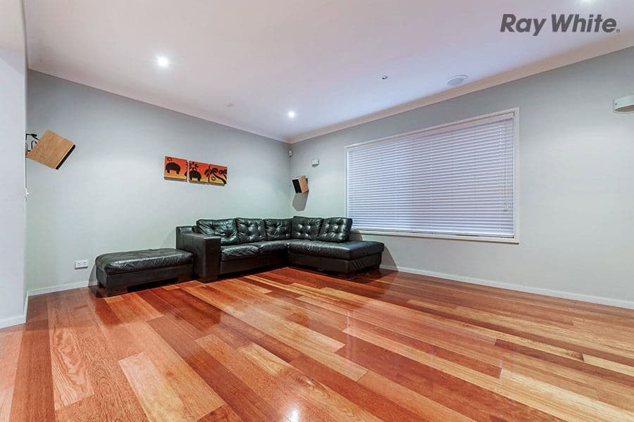 7 Paringa Way, Burnside VIC 3023, Burnside - Thumbnail 3