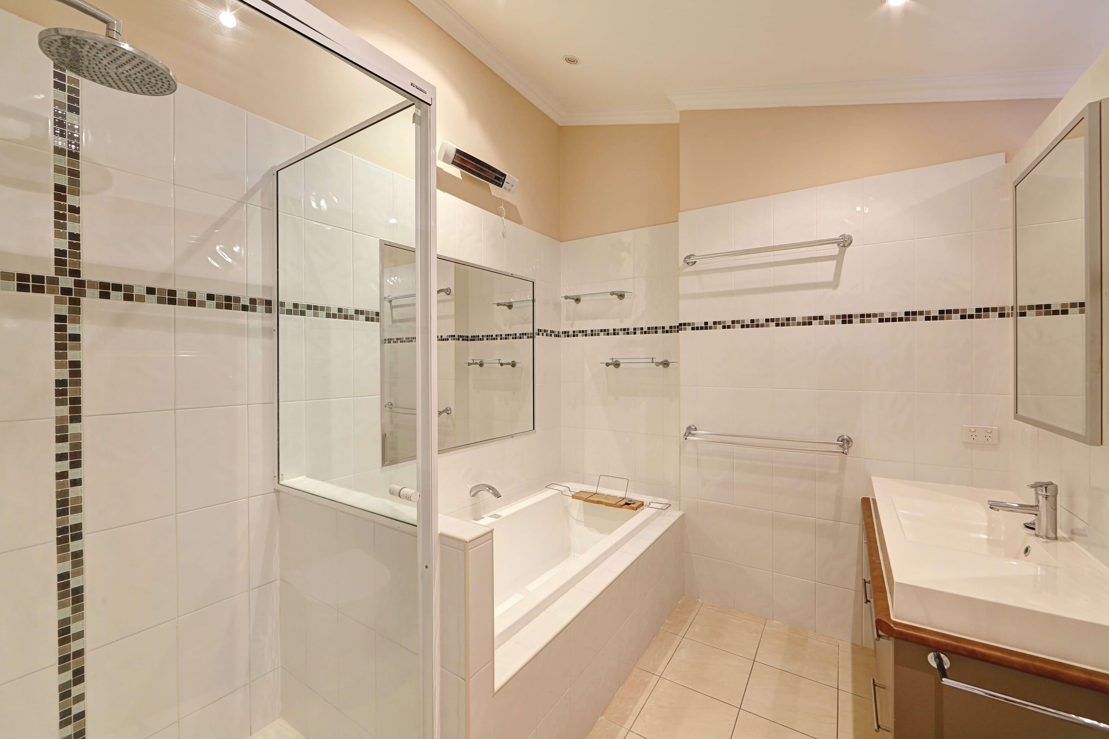 92 Lamb Street, Walkervale QLD 4670, Walkervale - Thumbnail 4