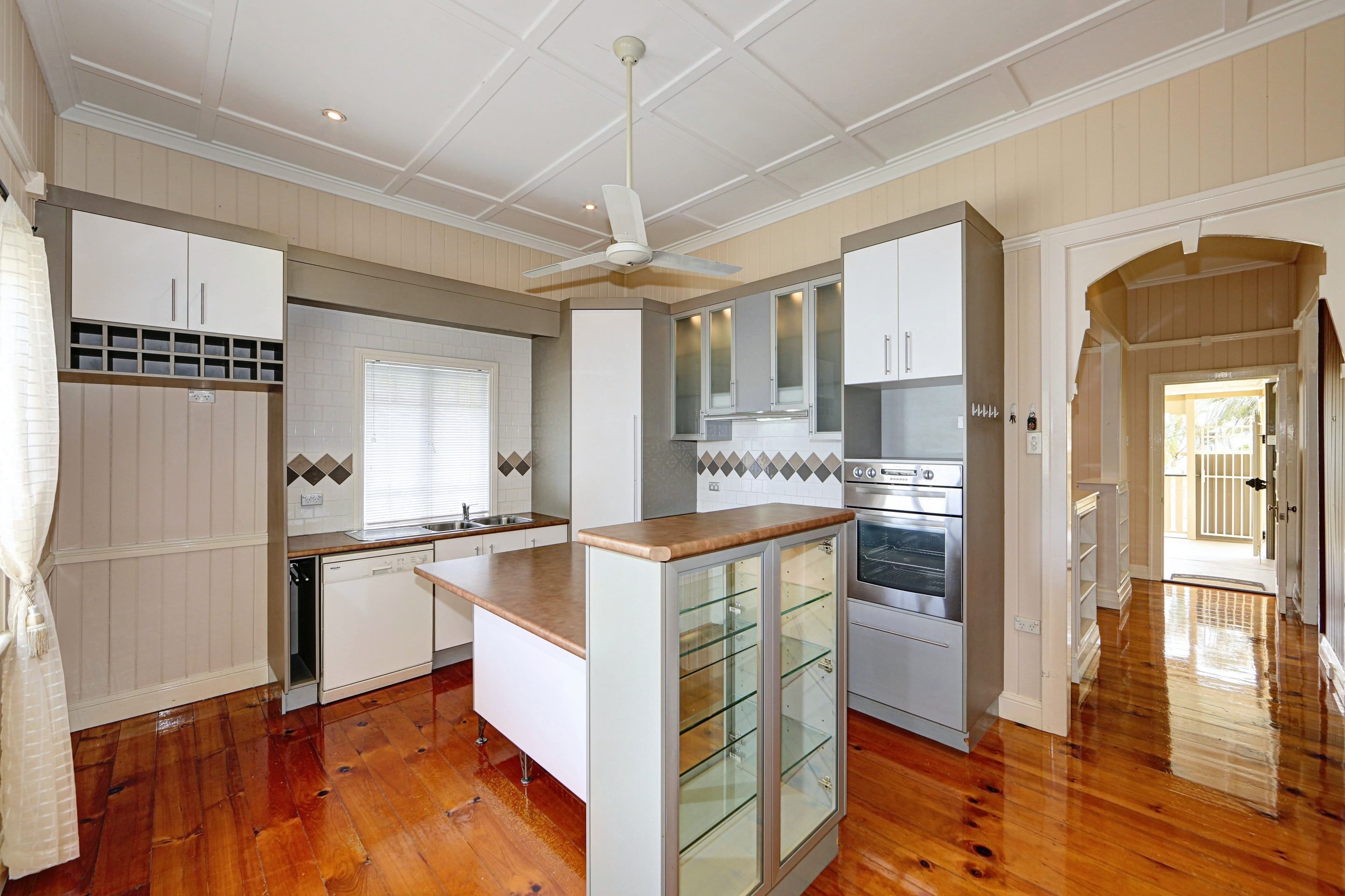 92 Lamb Street, Walkervale QLD 4670, Walkervale - Thumbnail 2