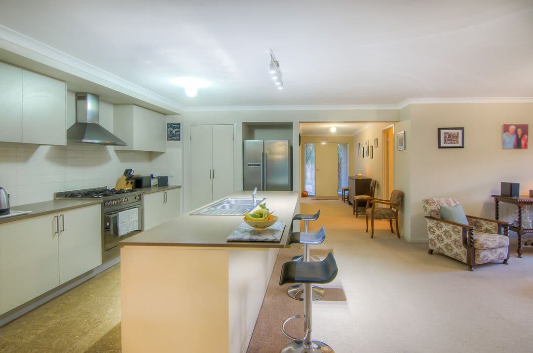 39 Barchester Avenue, Truganina VIC 3029, Truganina - Thumbnail 4